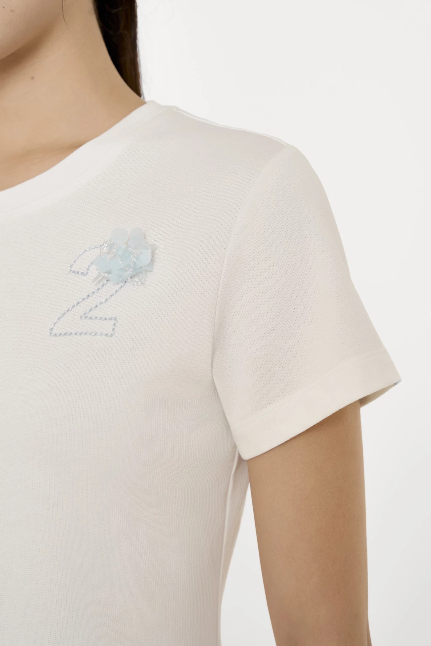 Blossom Accent Tee - Áo thun nữ