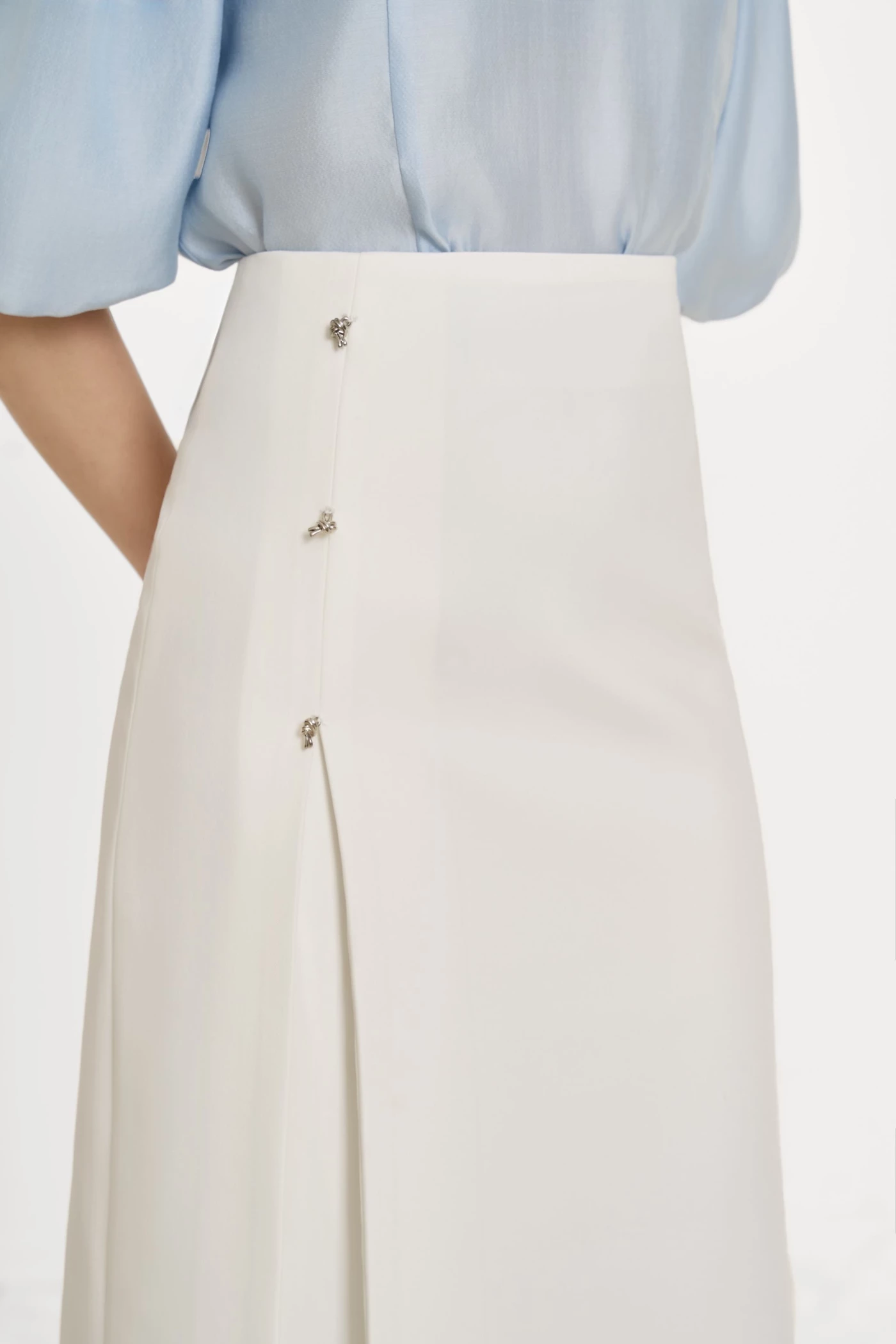 White Buttons Skirt - Chân váy A Tuytsi