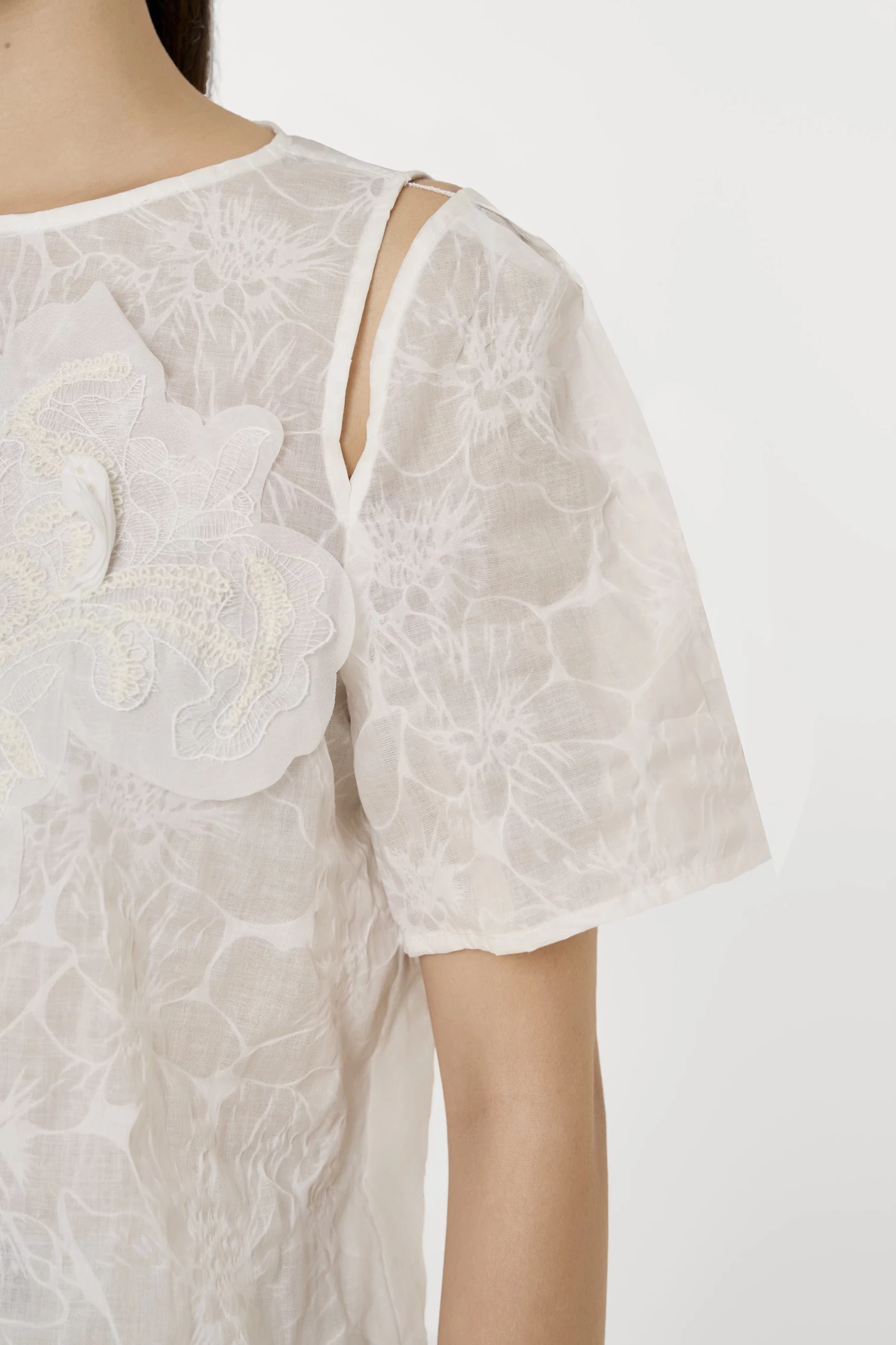 Ivory Bloom Lace Top - Áo ren kiểu