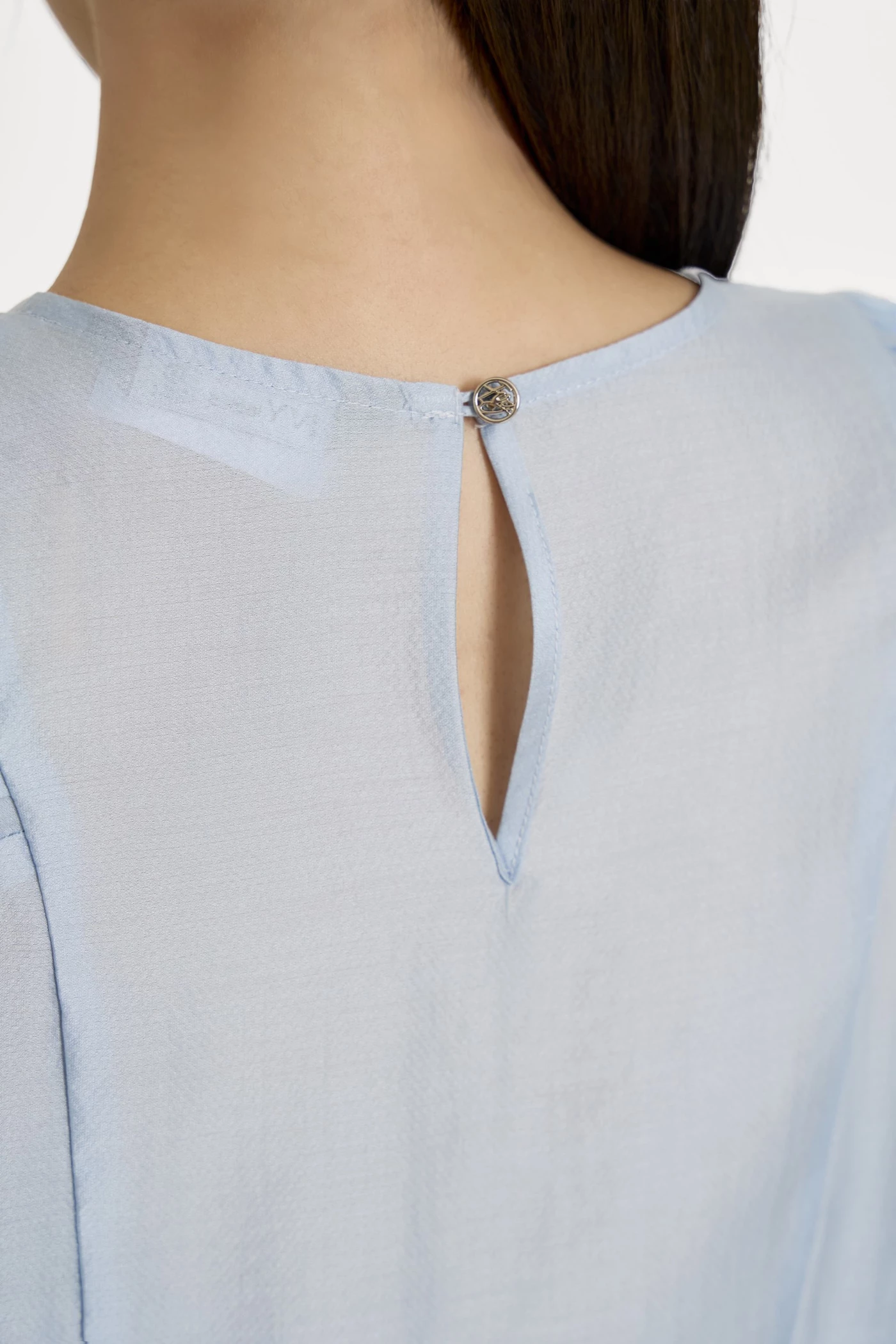 Elegant Silk Blouse - Áo sơ mi tay lỡ