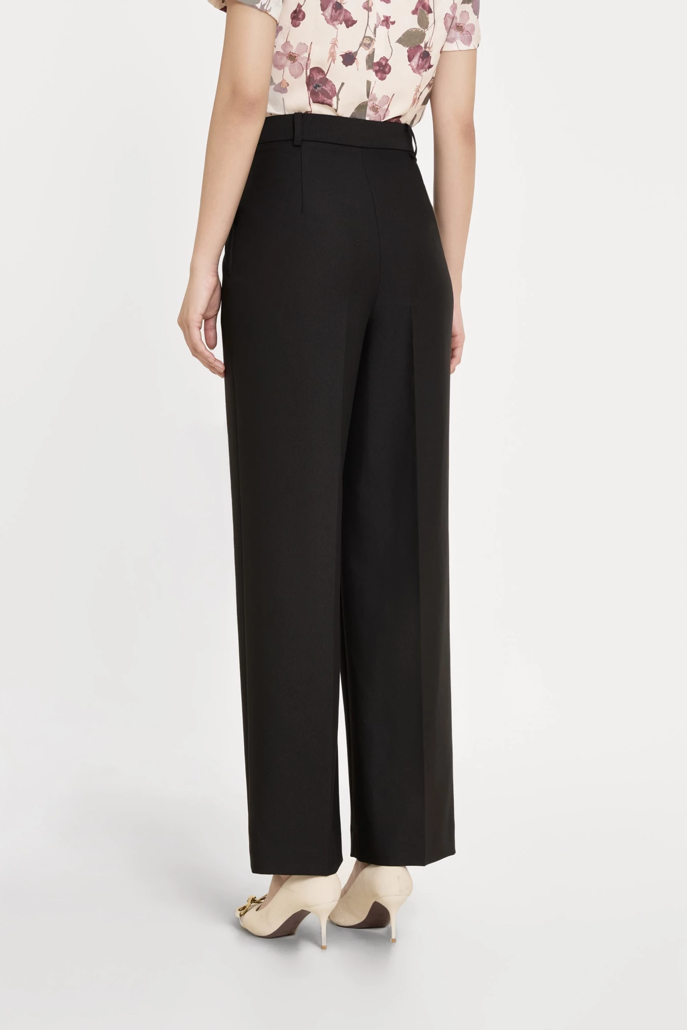 Pearly Black Pants – Quần Tuytsi suông đứng