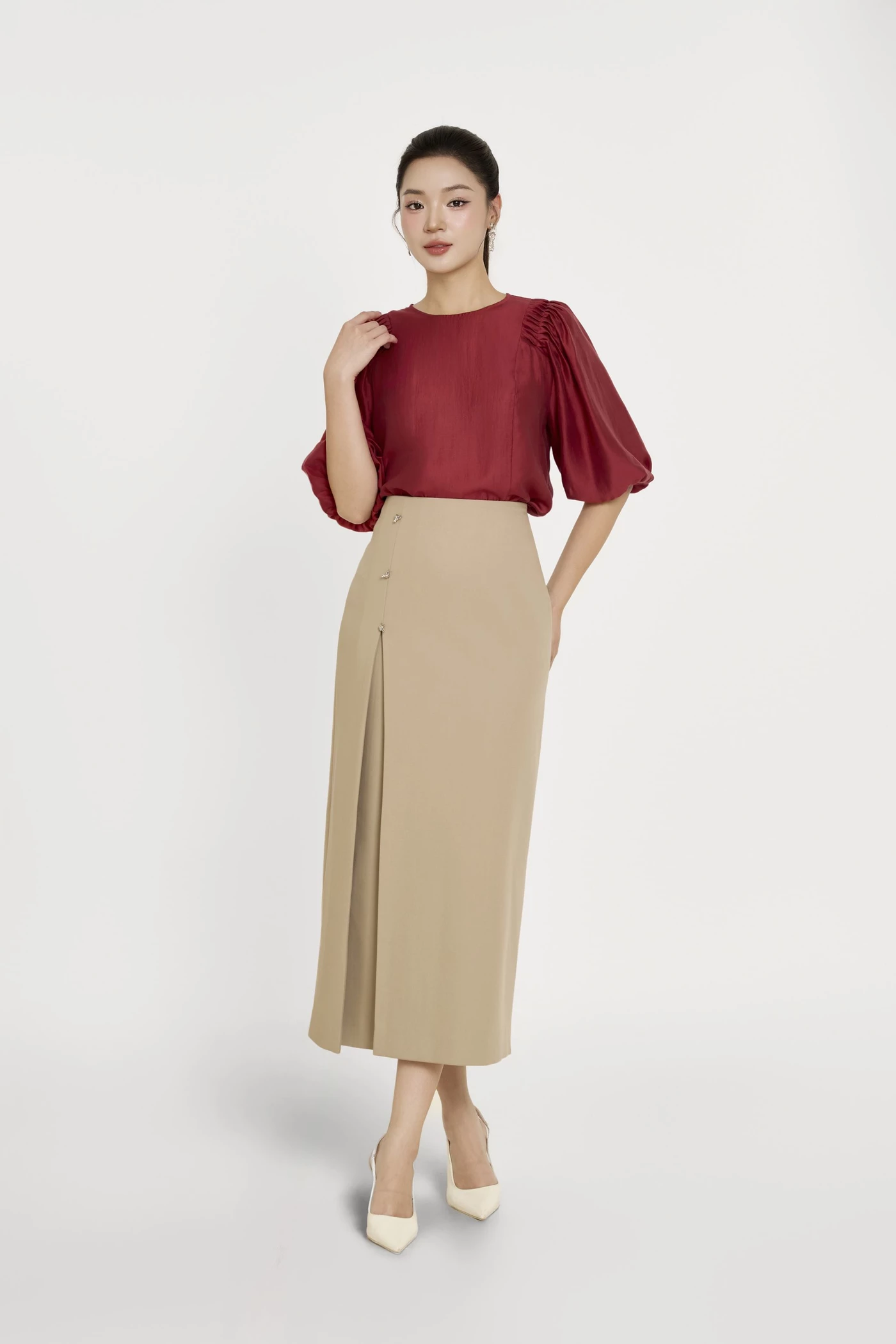 Elegant Silk Blouse - Áo sơ mi tay lỡ