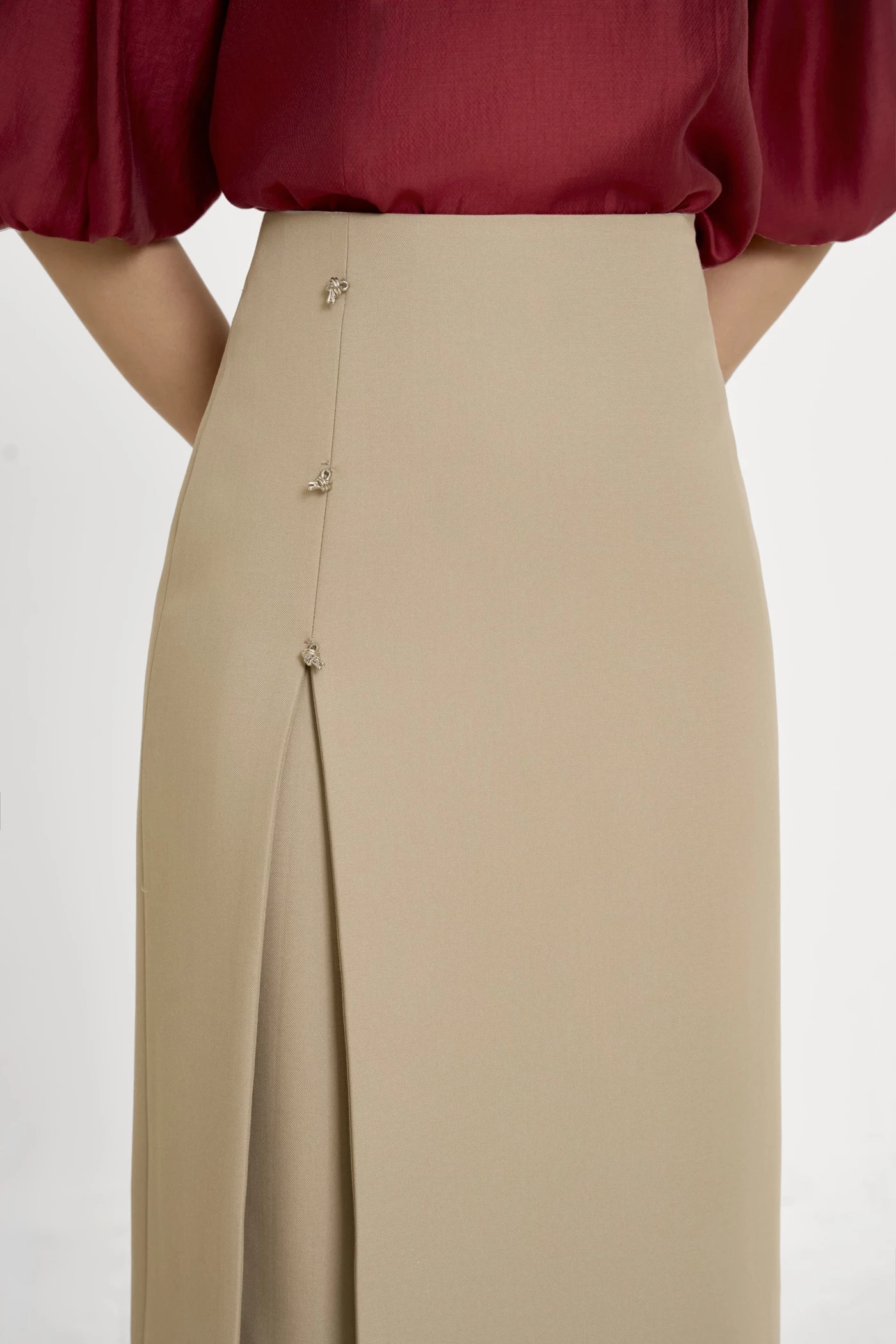Beige Buttons Skirt - Chân váy A Tuytsi
