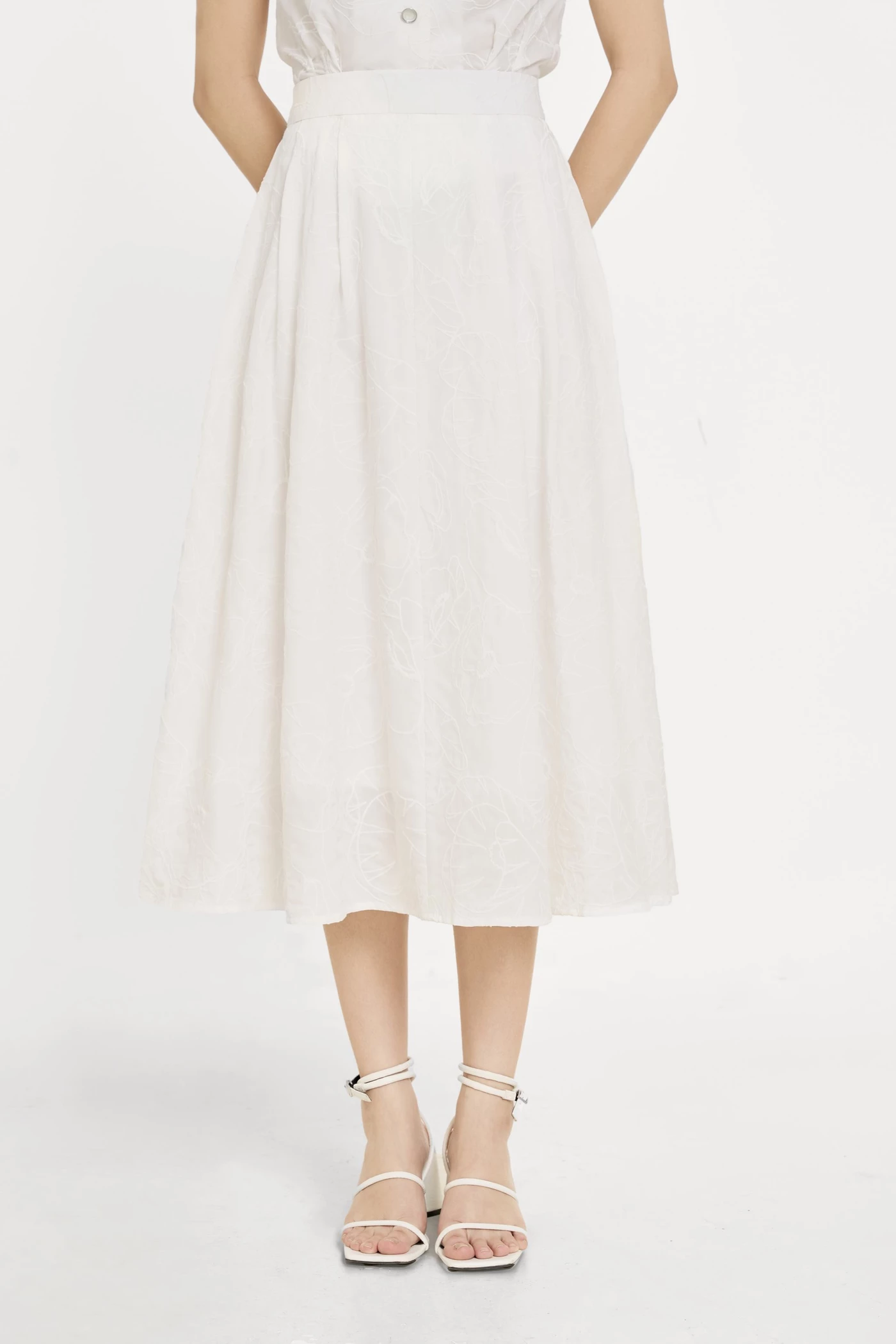 Urban Bloom Skirt – Chân váy xòe hoa nổi