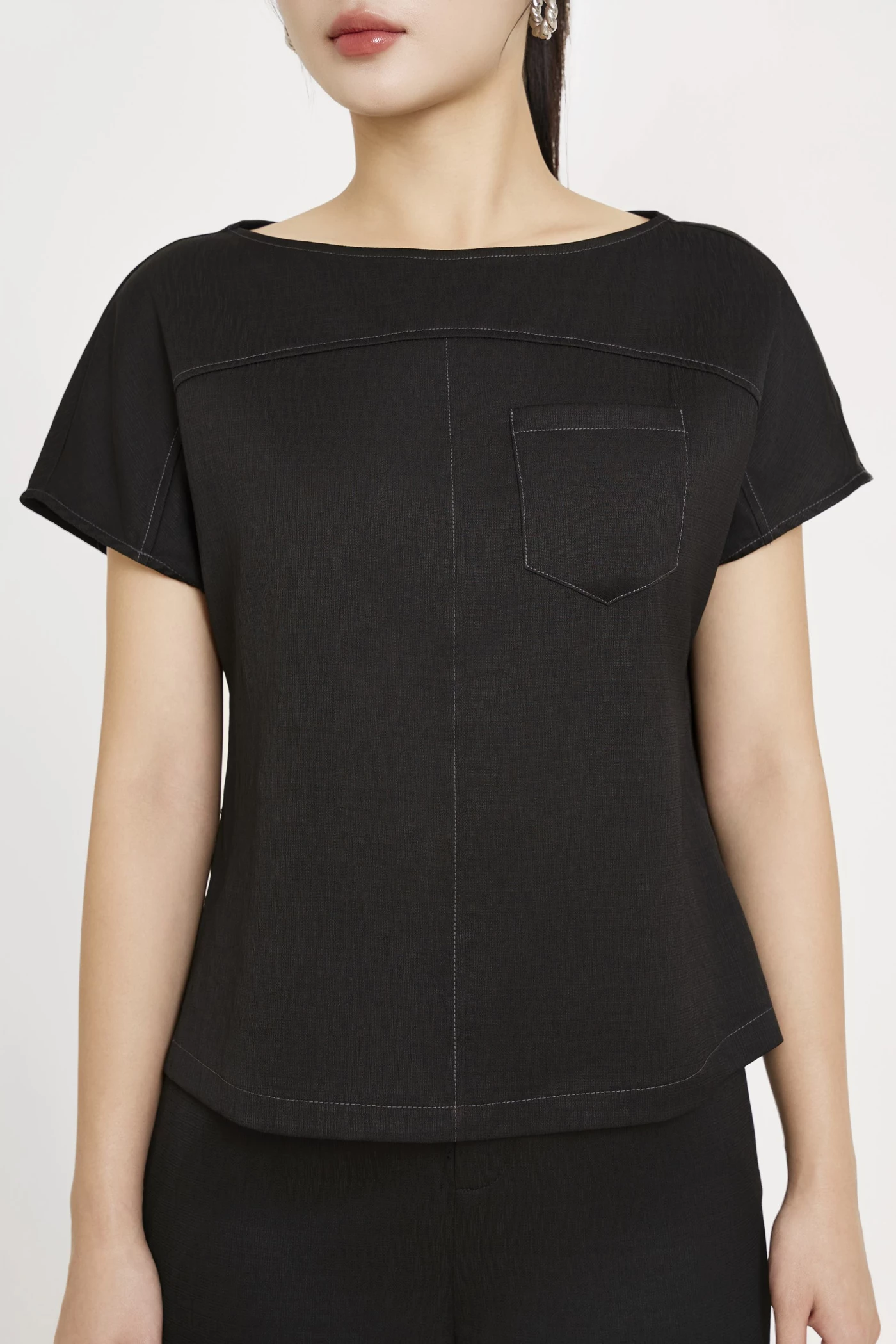Minimalist Black Blouse - Áo sơ mi lụa