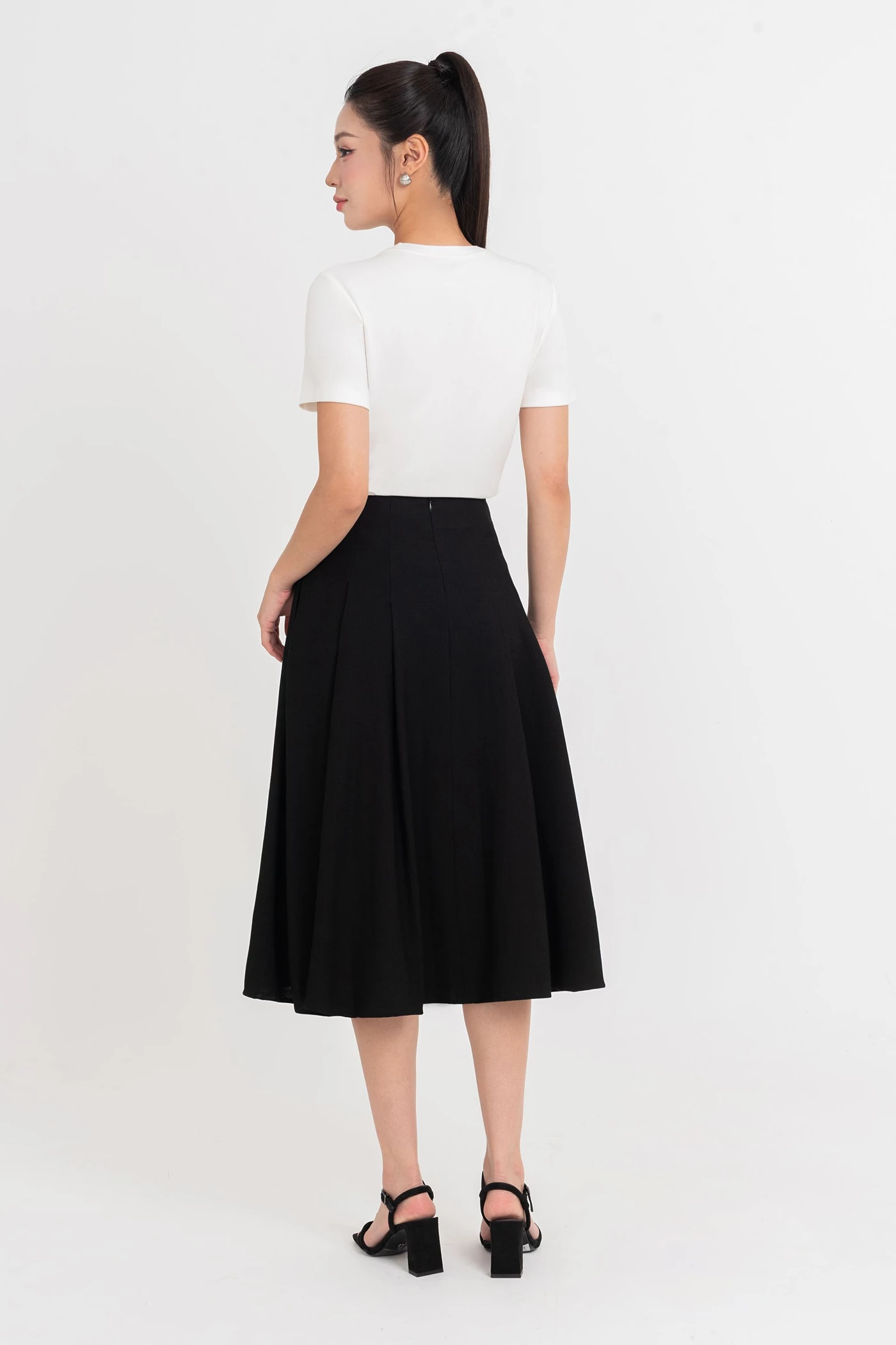 Bloom Softly Tee - Áo thun cotton