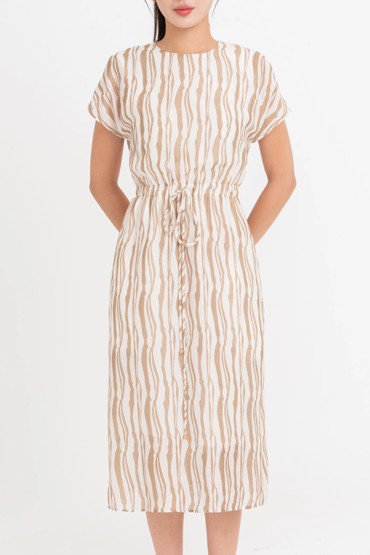 Pretty Flow Dress - Đầm lụa tay hến