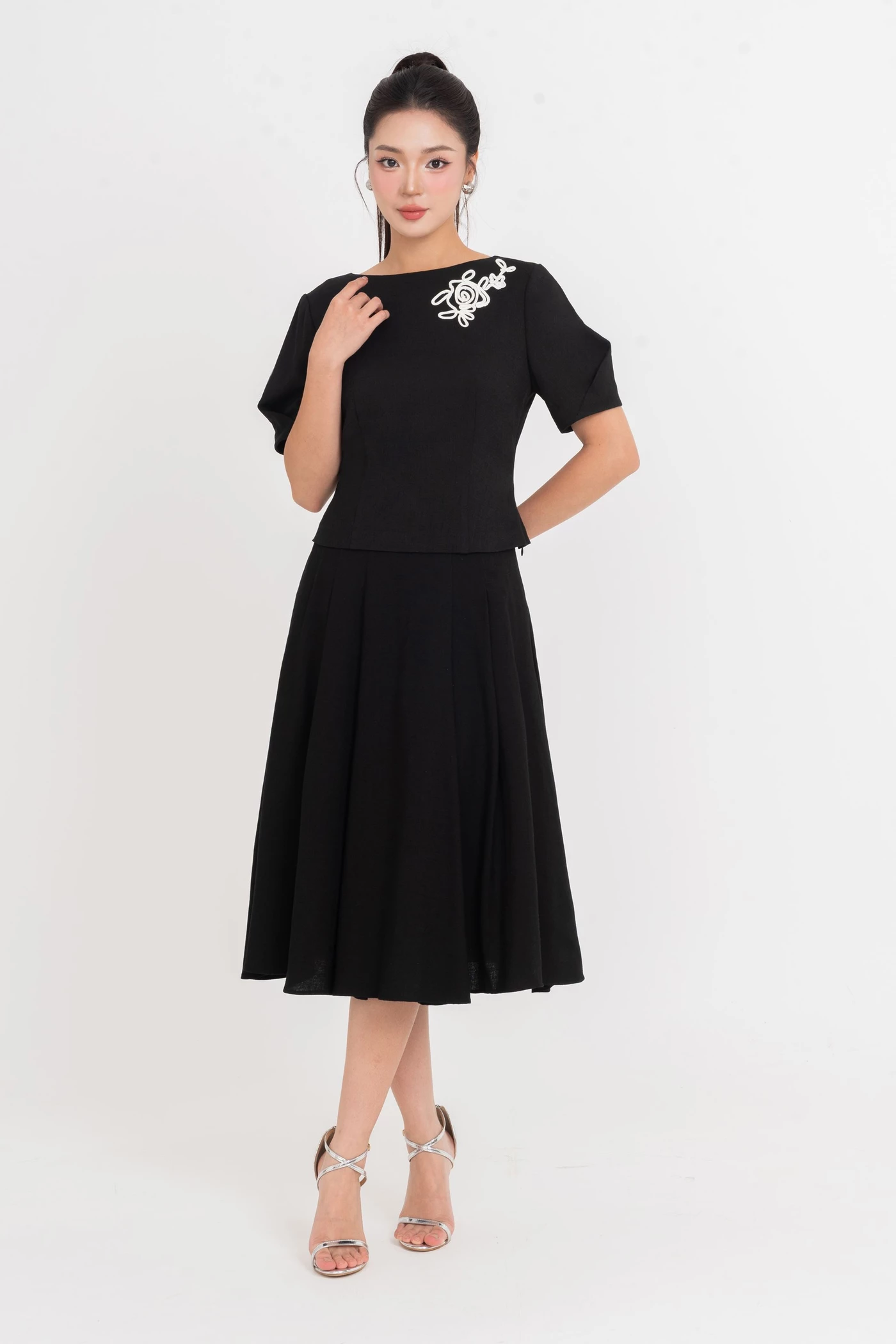 Linen Flare Skirt - Chân váy xòe