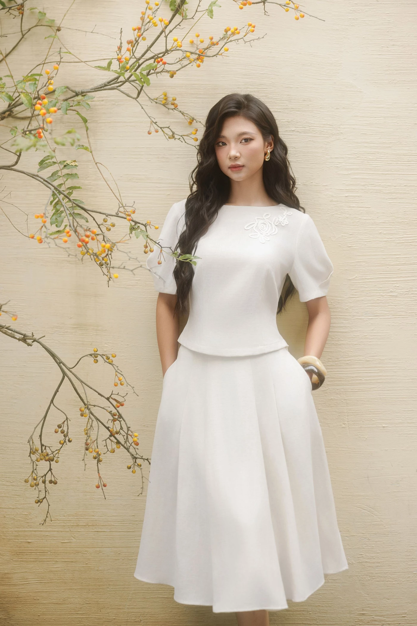 Floral Grace Top – Áo sơ mi thêu hoa