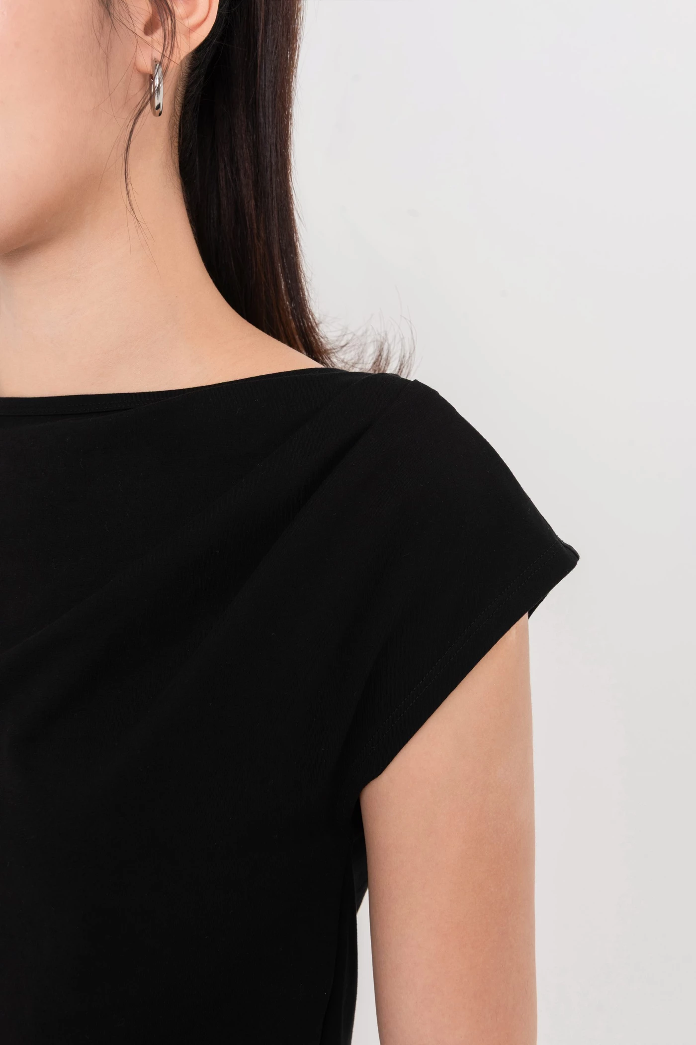 Draped Top - Áo thun bo gấu