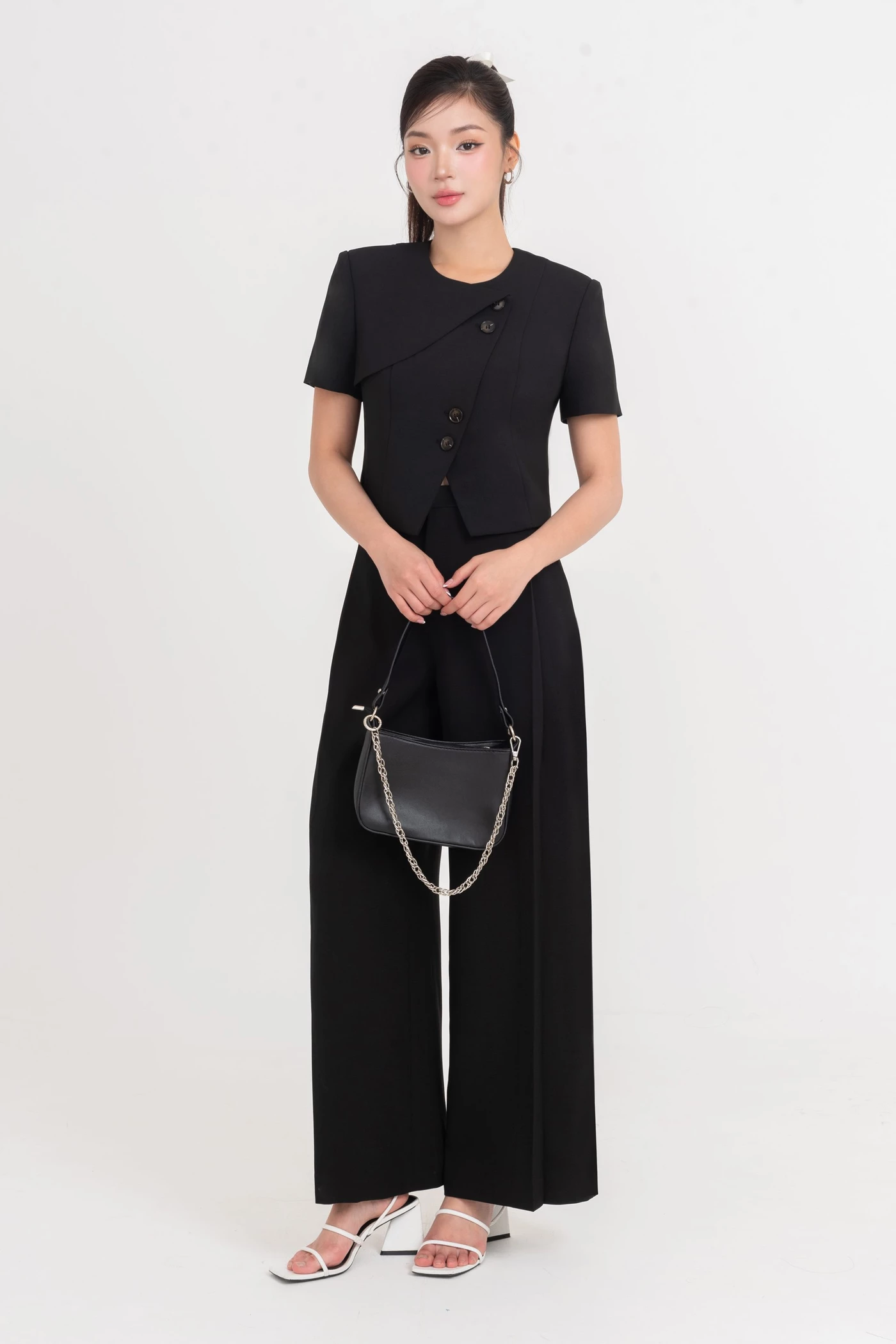 Áo Croptop Tuytsi cách điệu