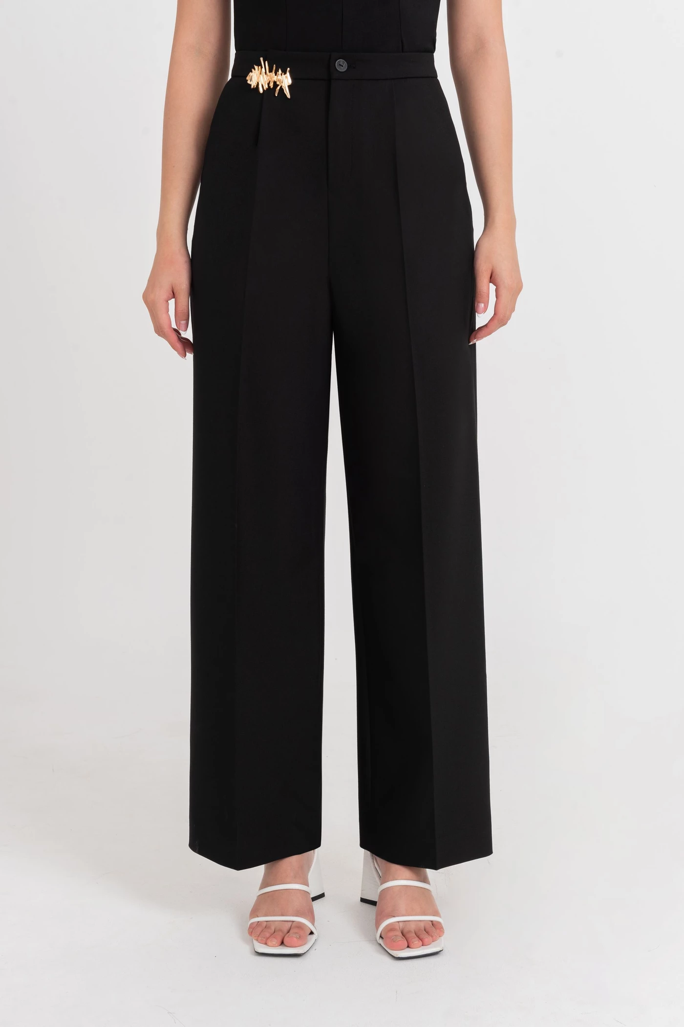 Charm Wide Pants – Quần Tuytsi ống đứng