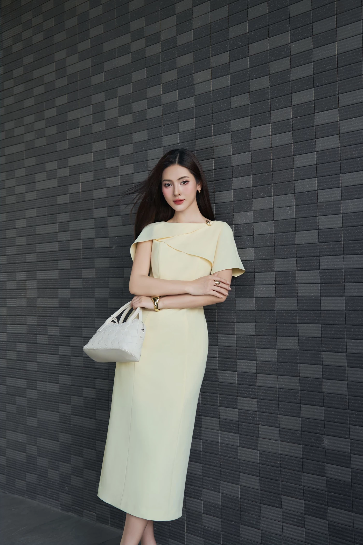 Shoulder Midi - Đầm ôm Tuytsi