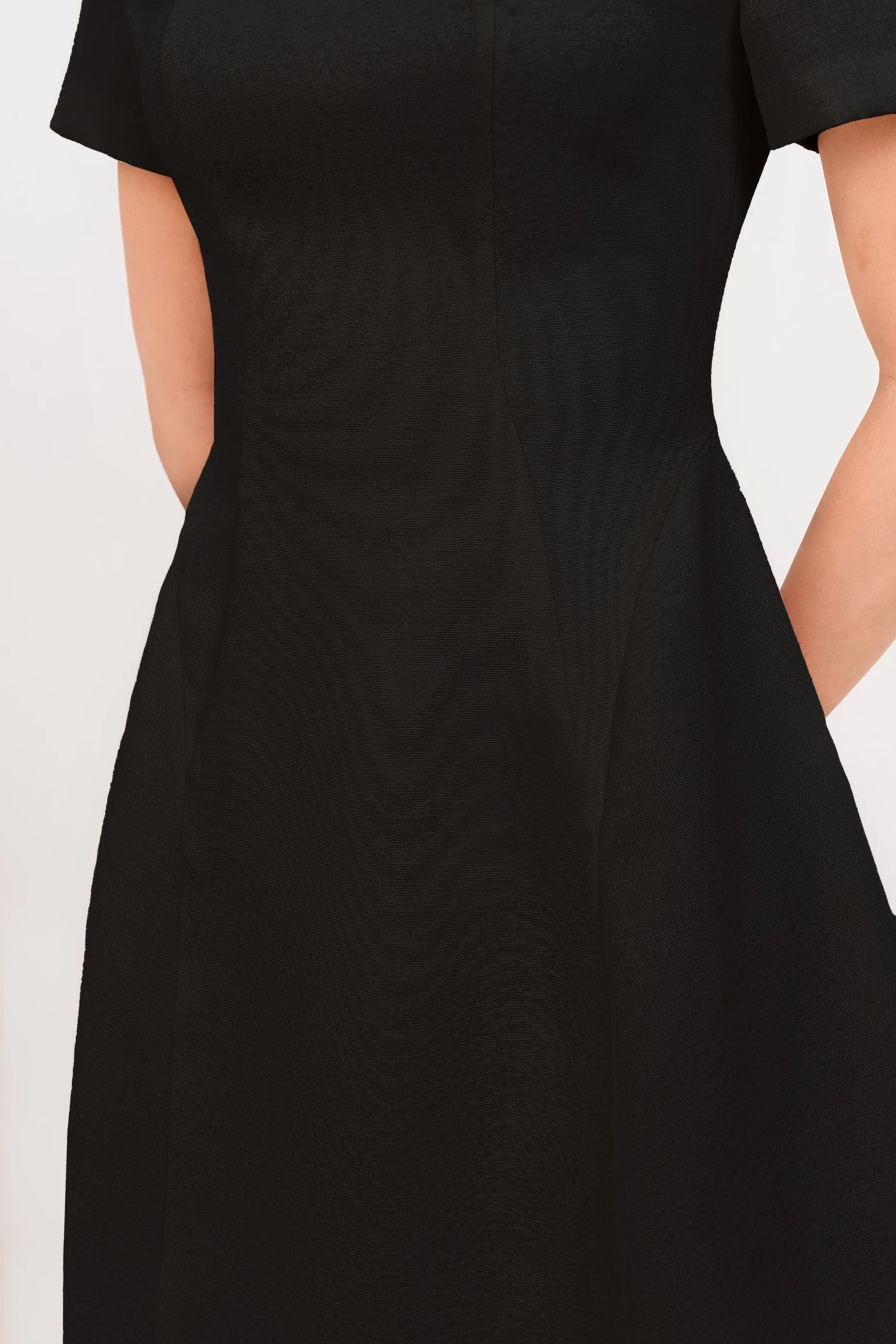 Flower Accent Dress - Đầm xòe Oganza