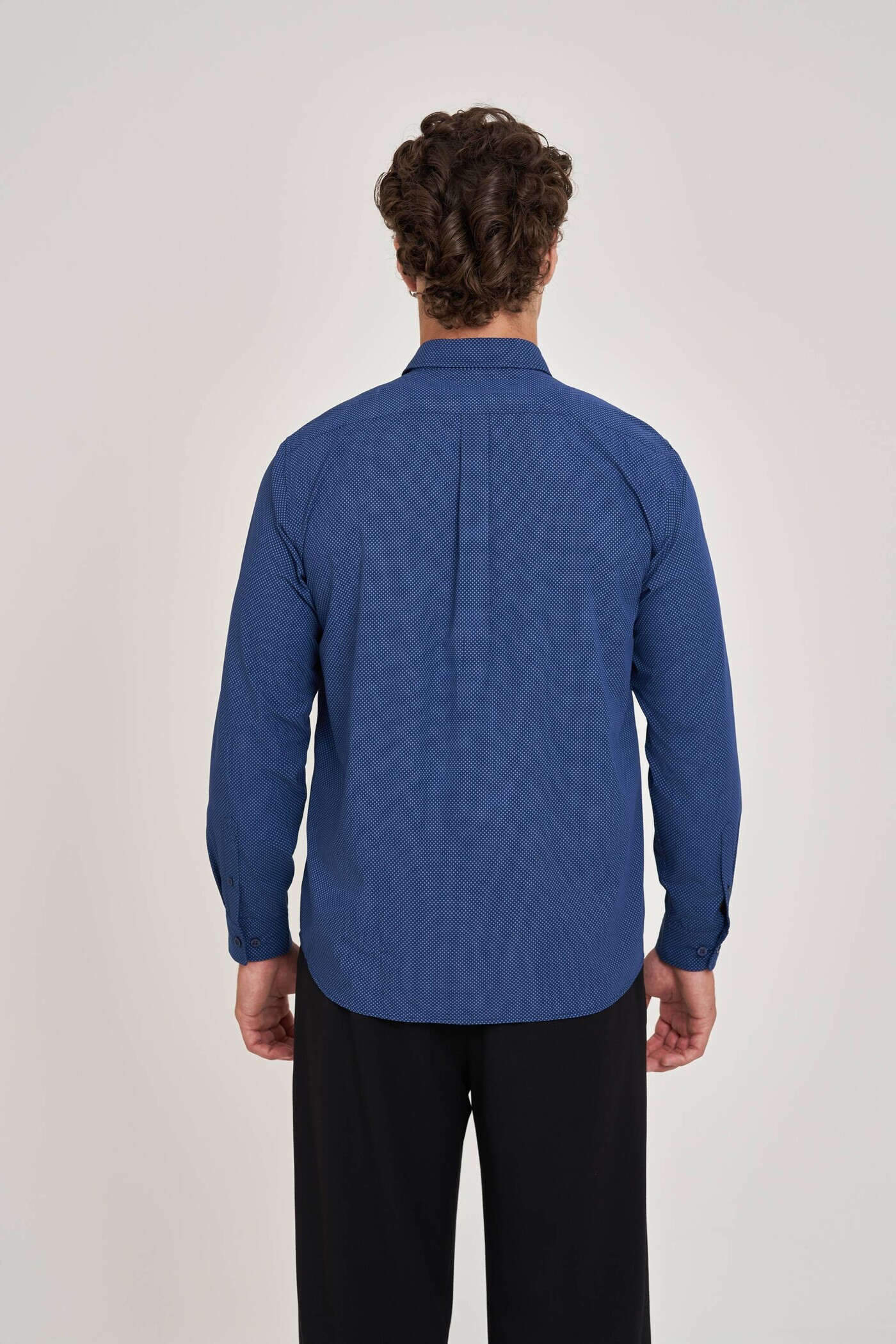 Áo sơ mi kẻ tay dài