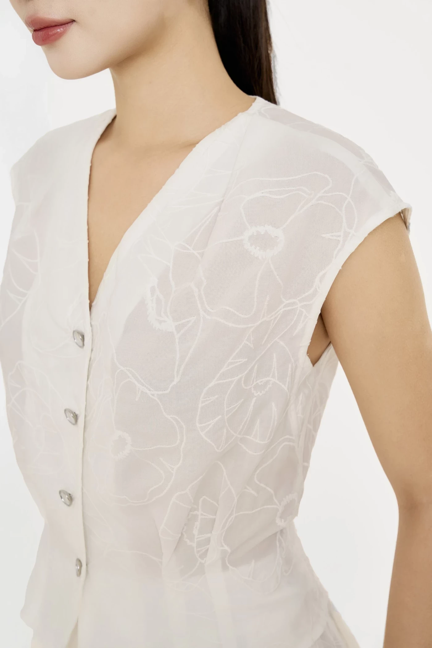 Urban Grace Blouse – Áo ôm cổ V