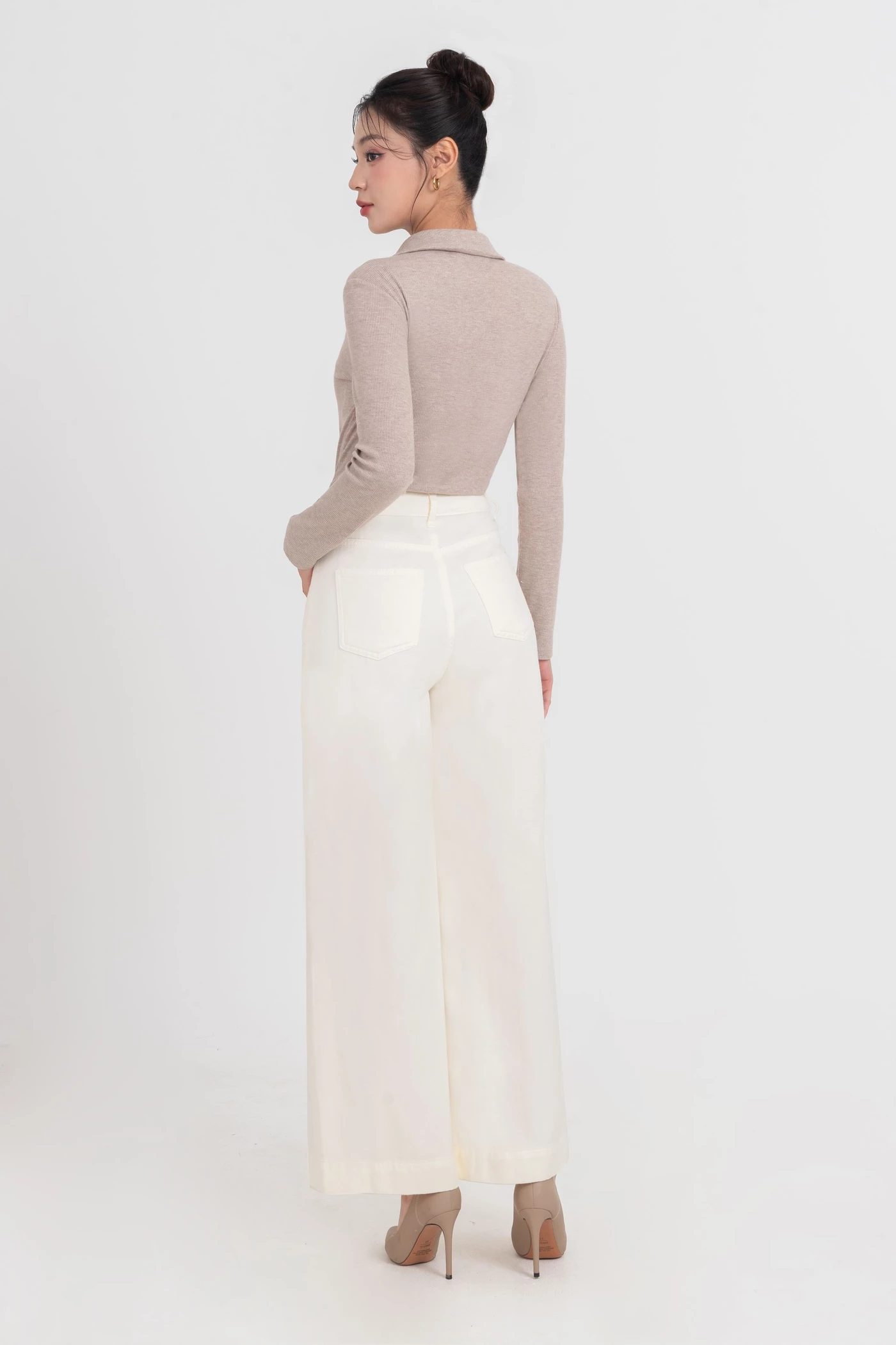Cream Jeans - Quần Jeans ống loe