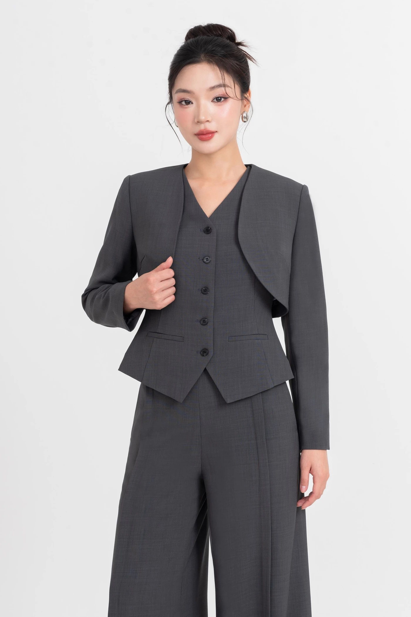 Áo khoác Urban Chic Ensemble