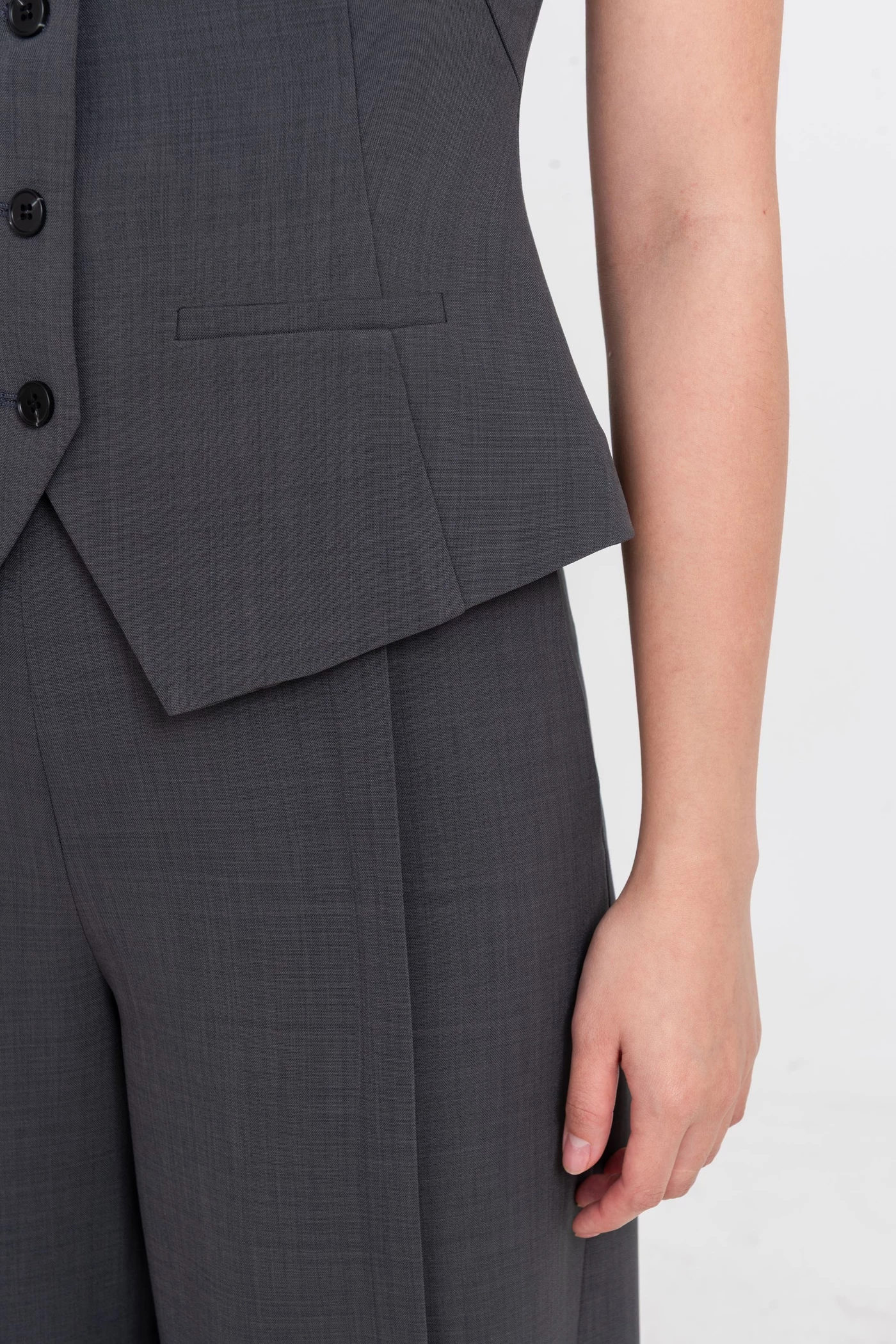 Áo Gile Urban Chic Ensemble