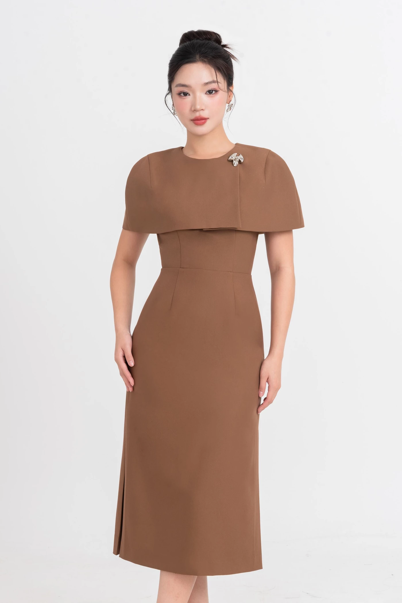 Đầm ôm Cape Tuytsi