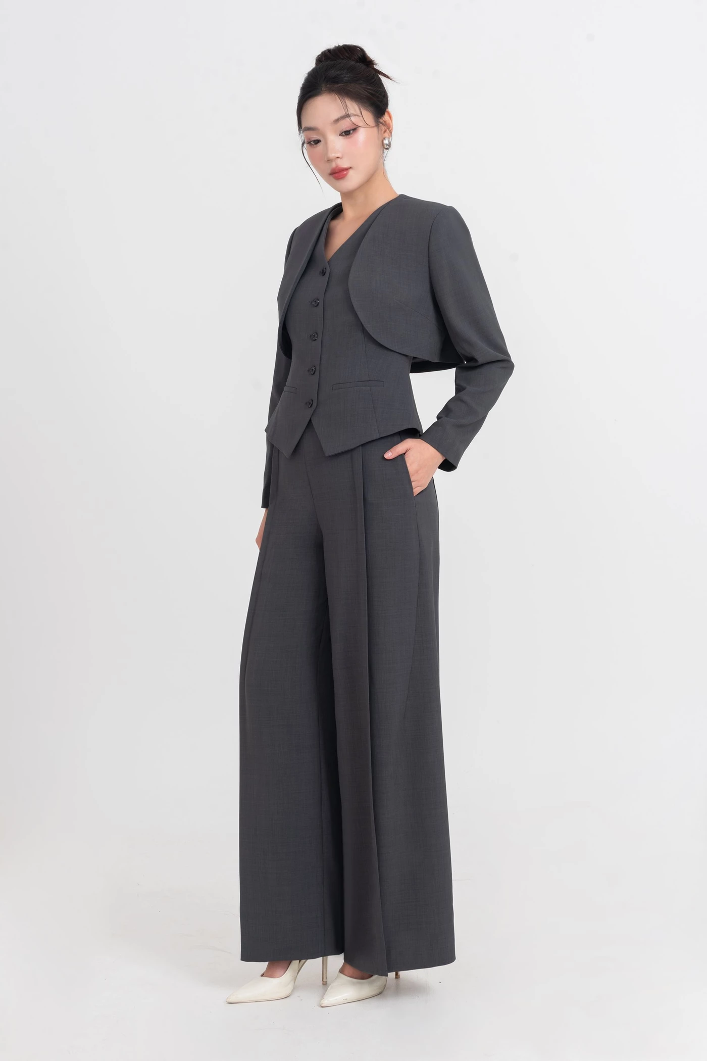 Áo khoác Urban Chic Ensemble