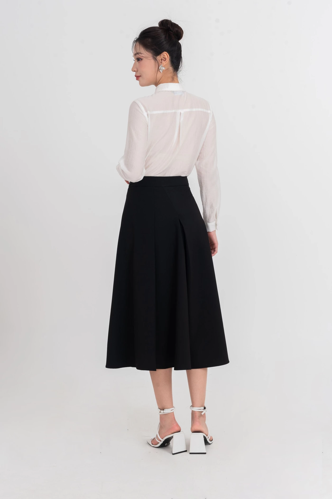 Áo sơ mi Tencel cổ đức dấu khuy