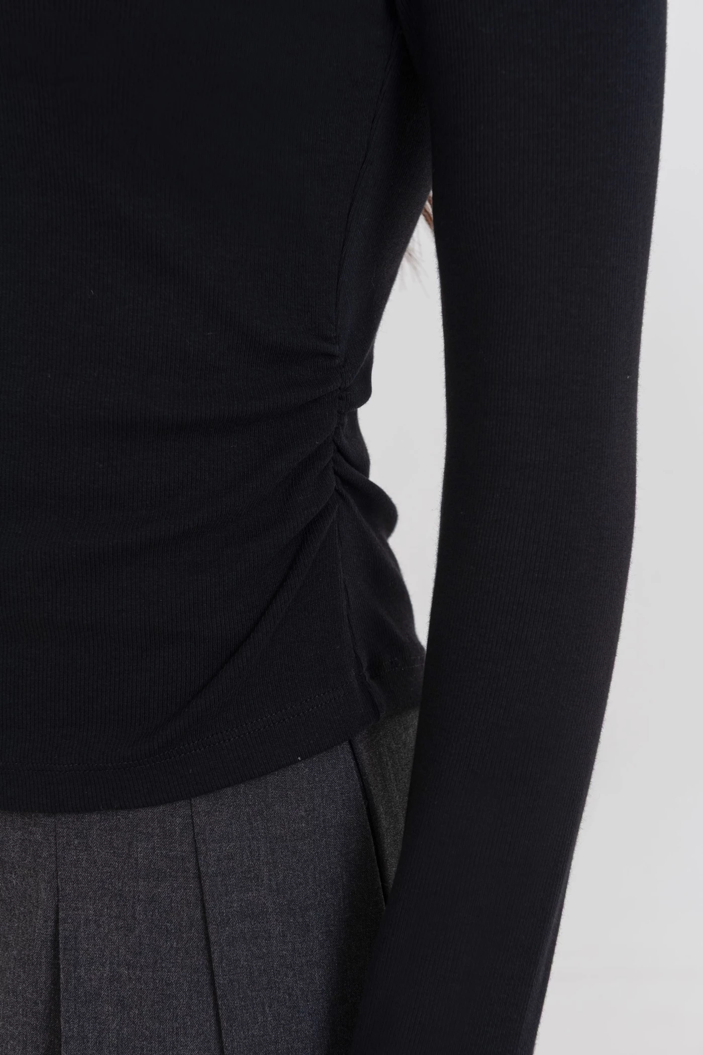 Áo thun dài tay Basic Chic