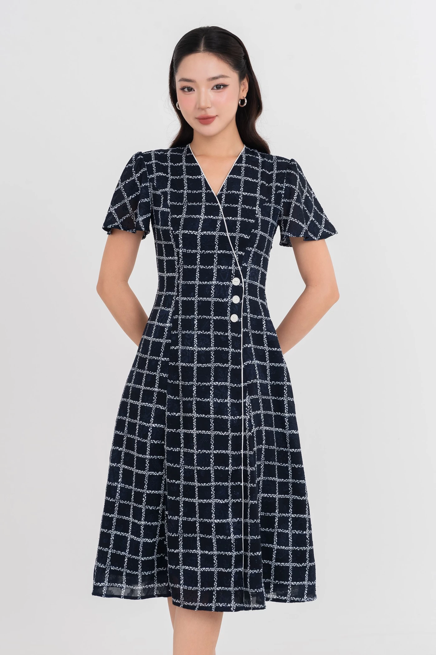 Đầm caro xòe Chic Flared