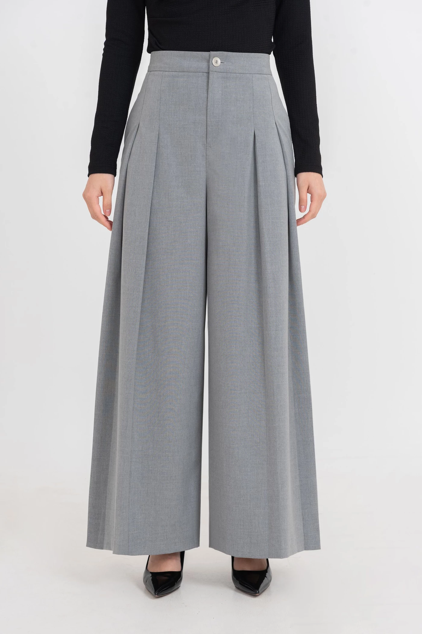 Quần suông xếp ly Urban Classic