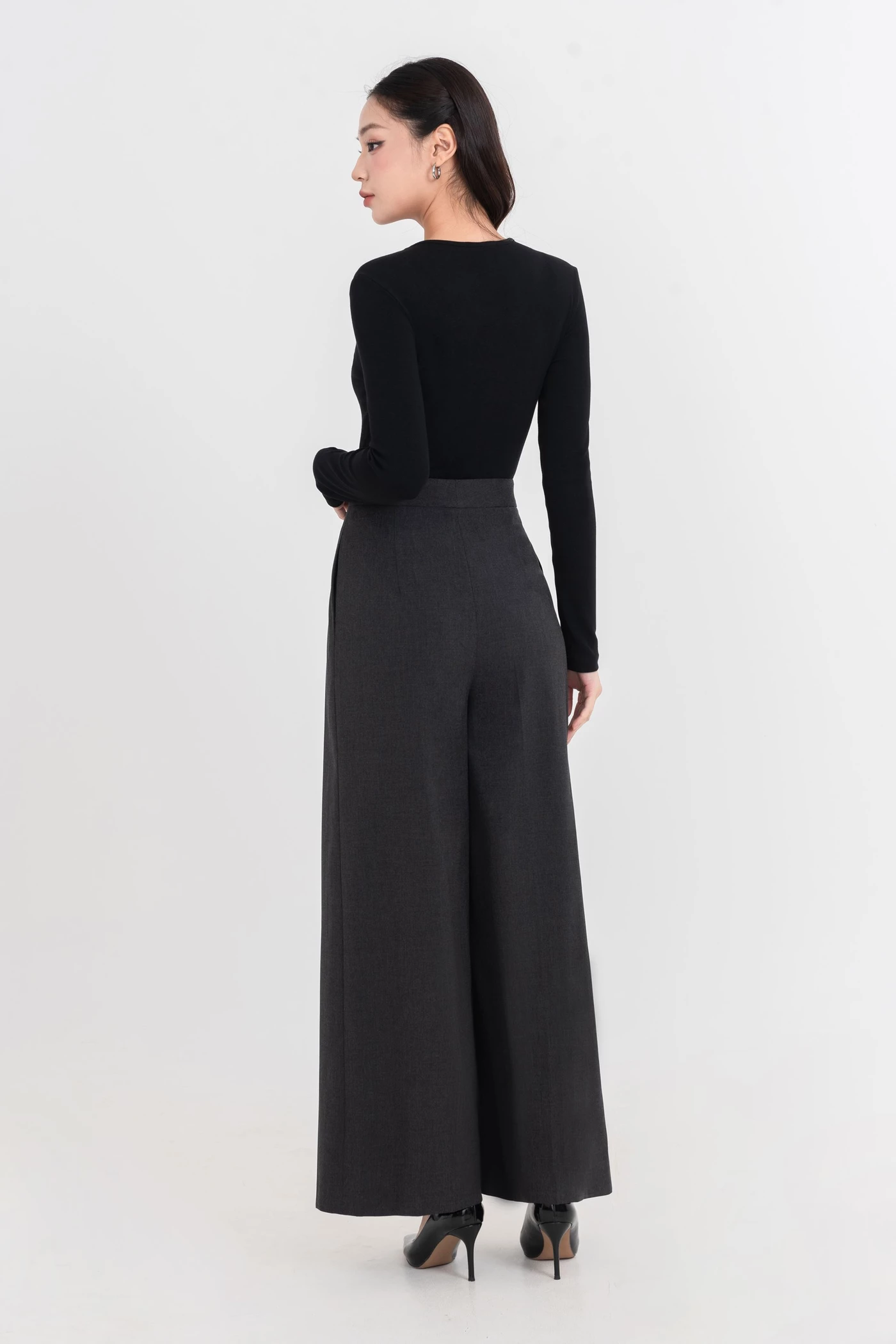 Áo thun dài tay Basic Chic