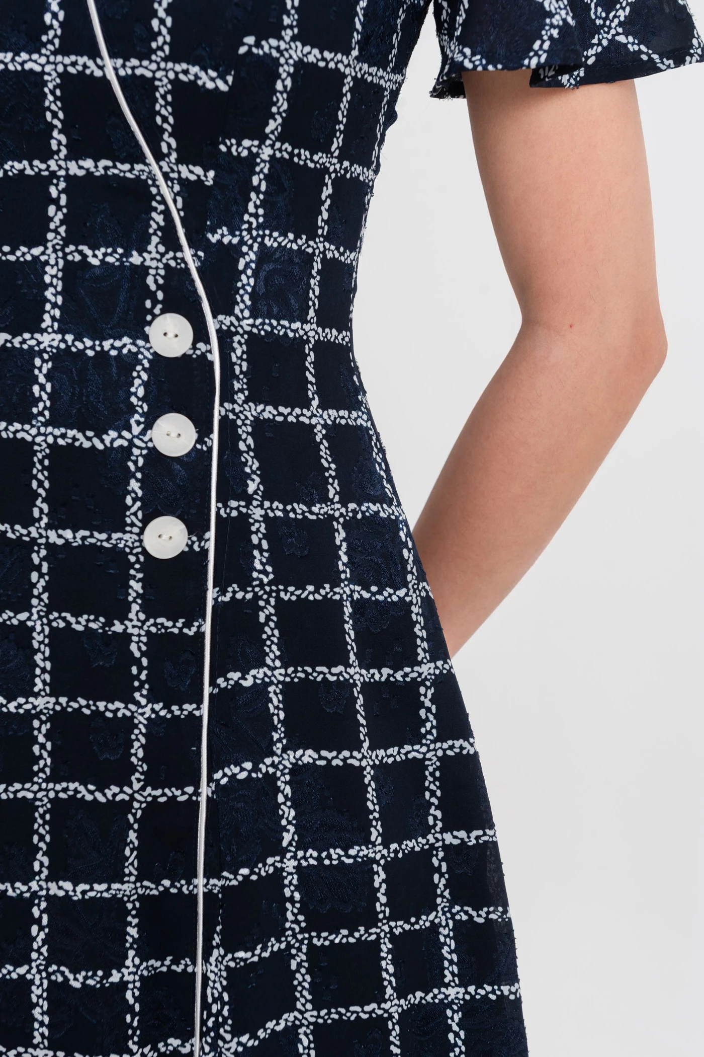 Đầm caro xòe Chic Flared