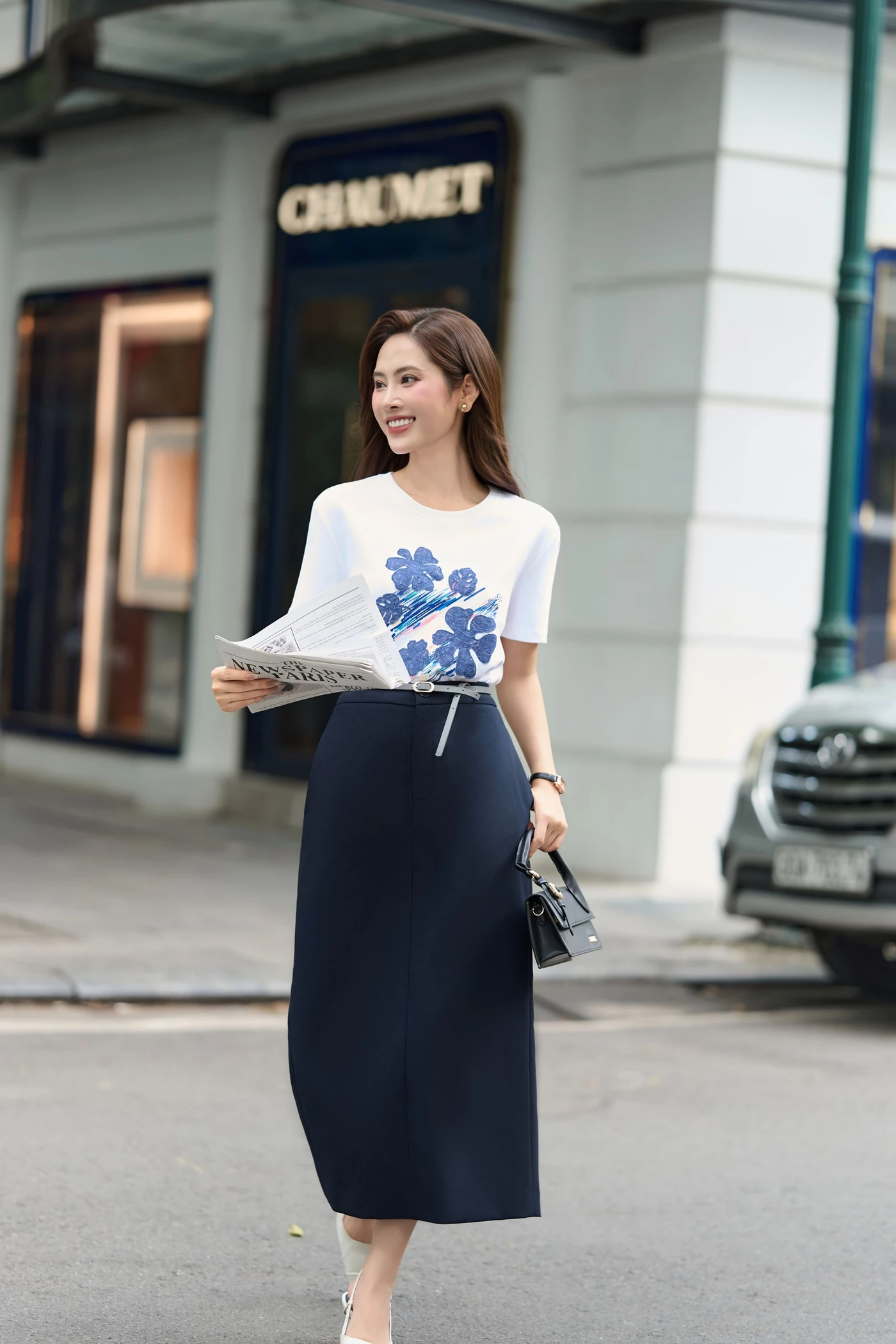 Floral Printed Tee – Áo thun họa tiết
