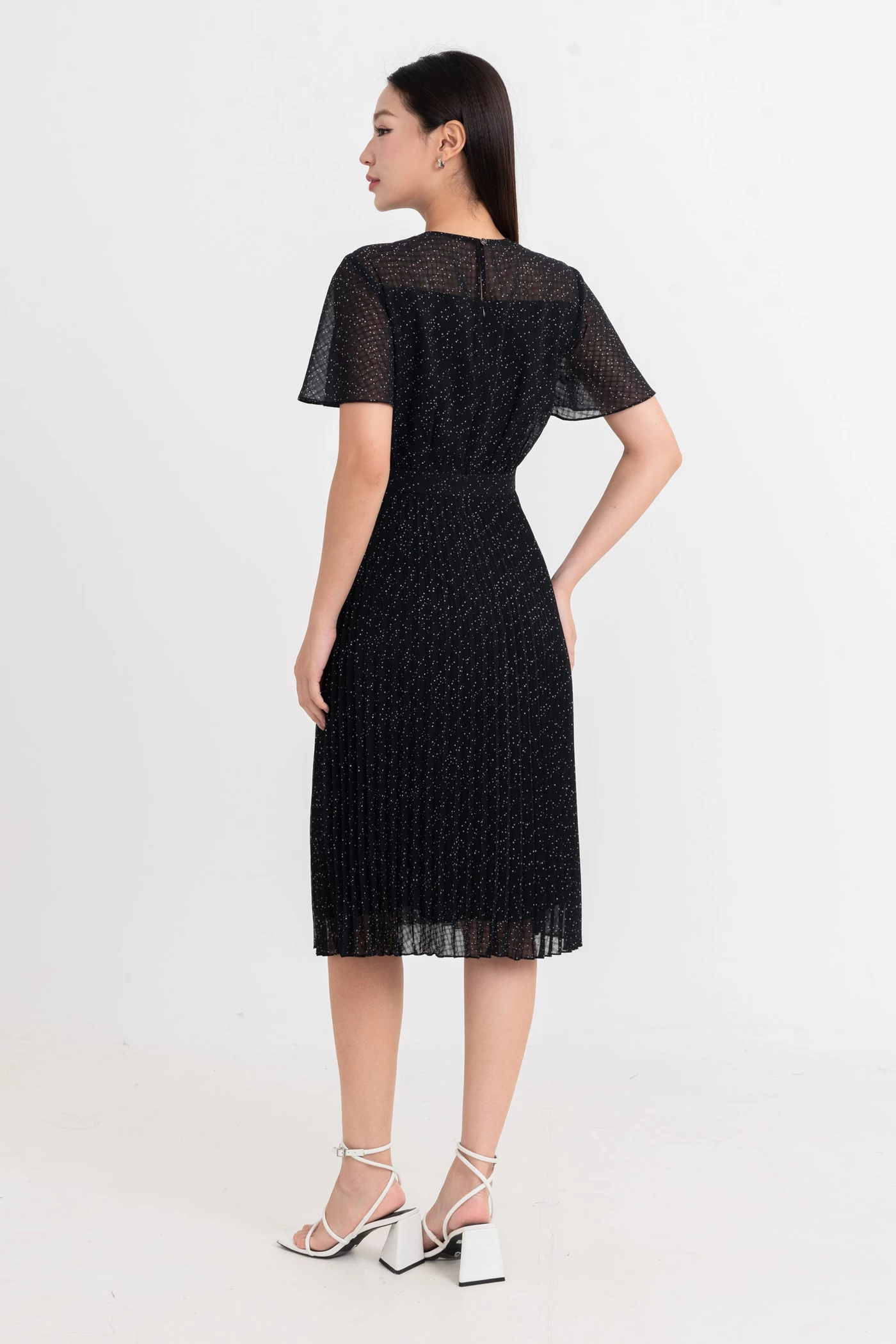 Đầm chấm bi Clara Pleated