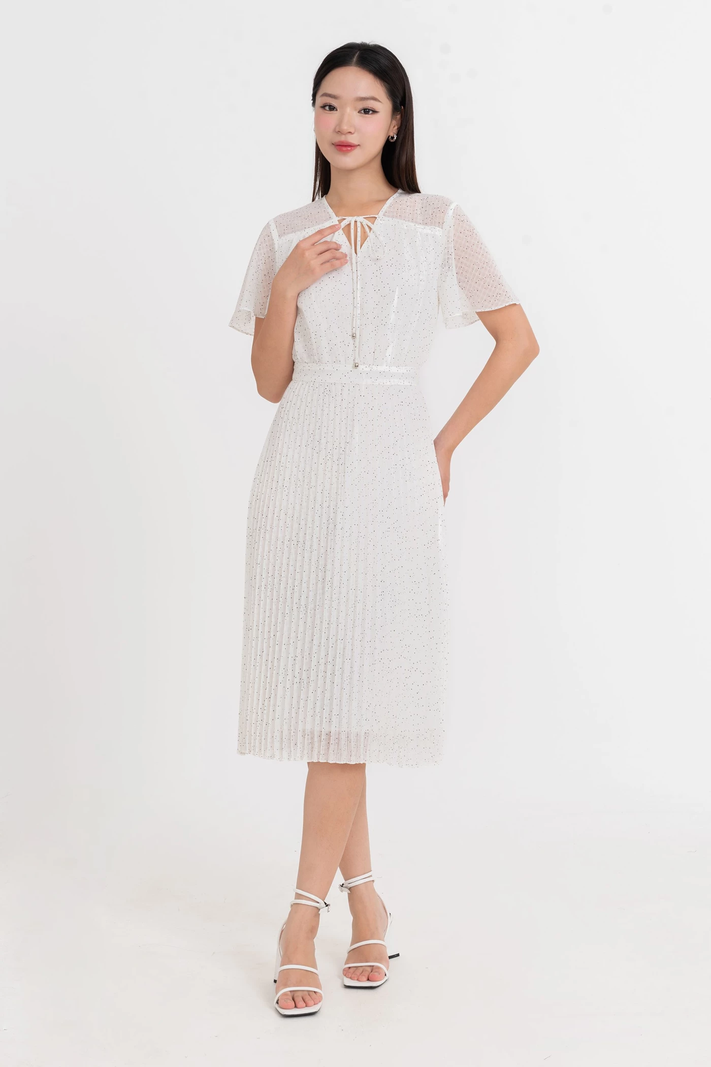 Đầm chấm bi Clara Pleated