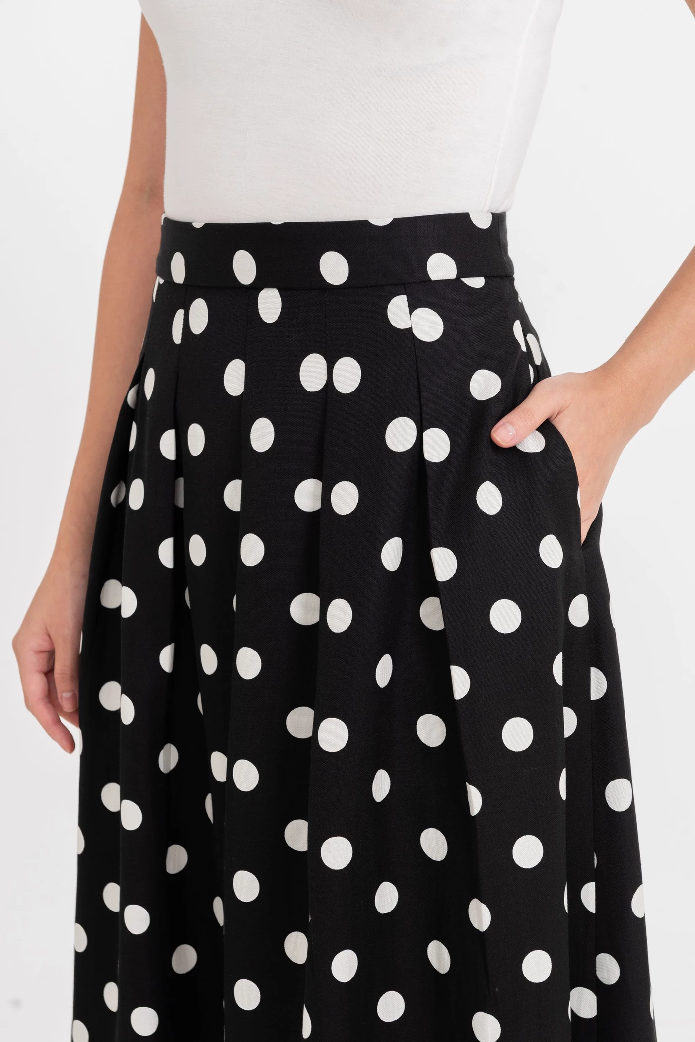 Chân váy midi chấm bi Retro