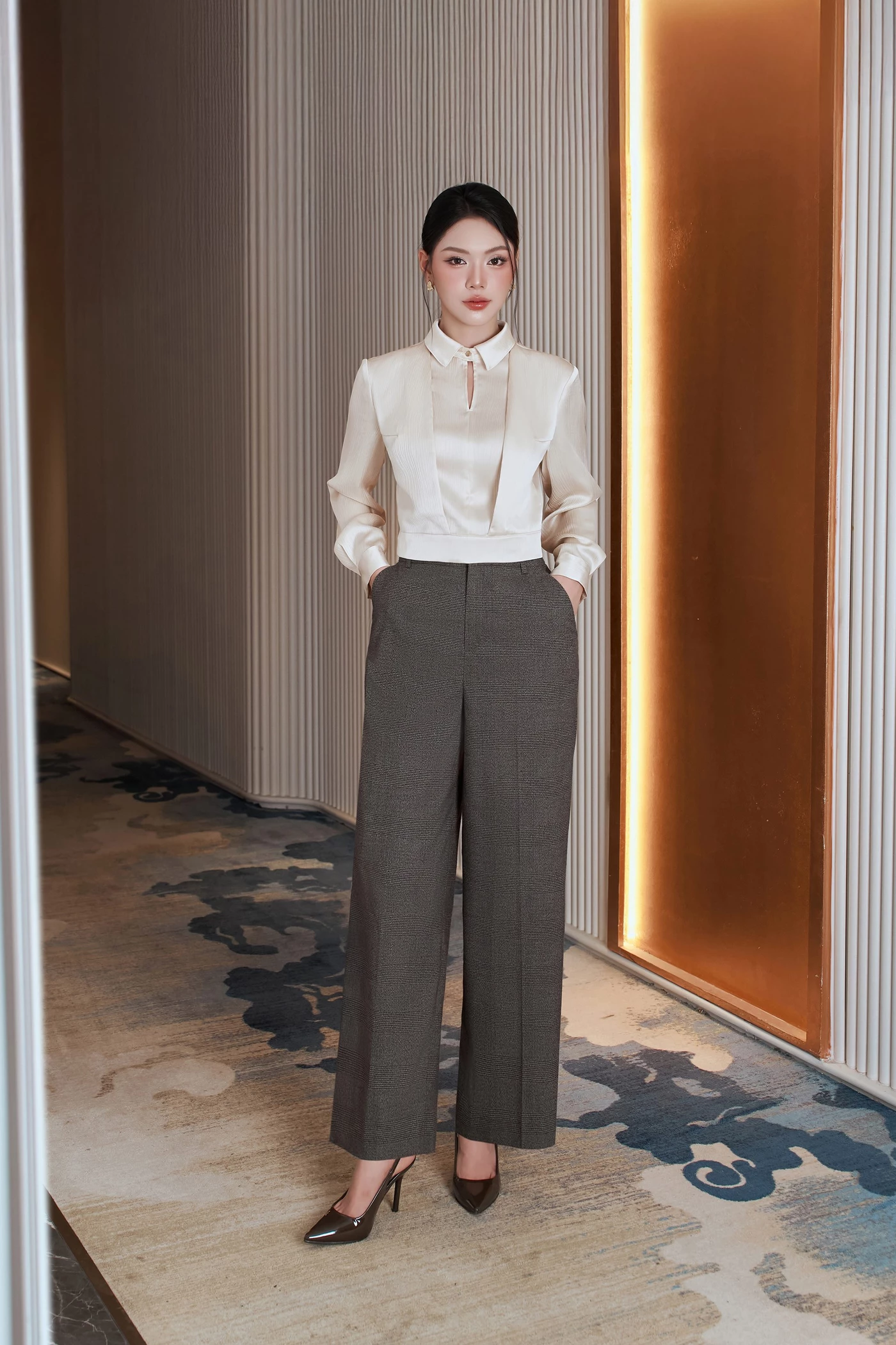 Quần suông kẻ Retro