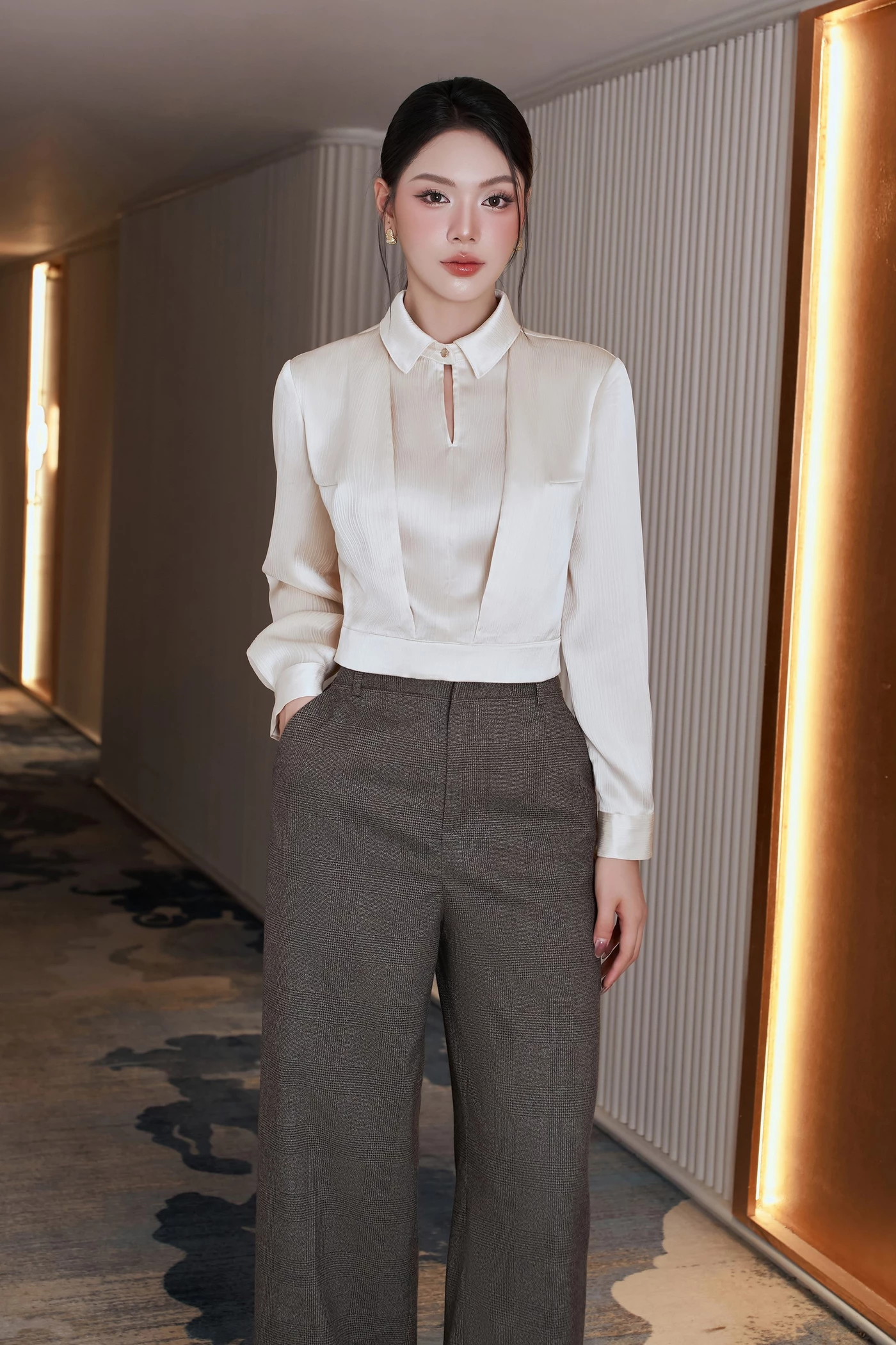 Quần suông kẻ Retro