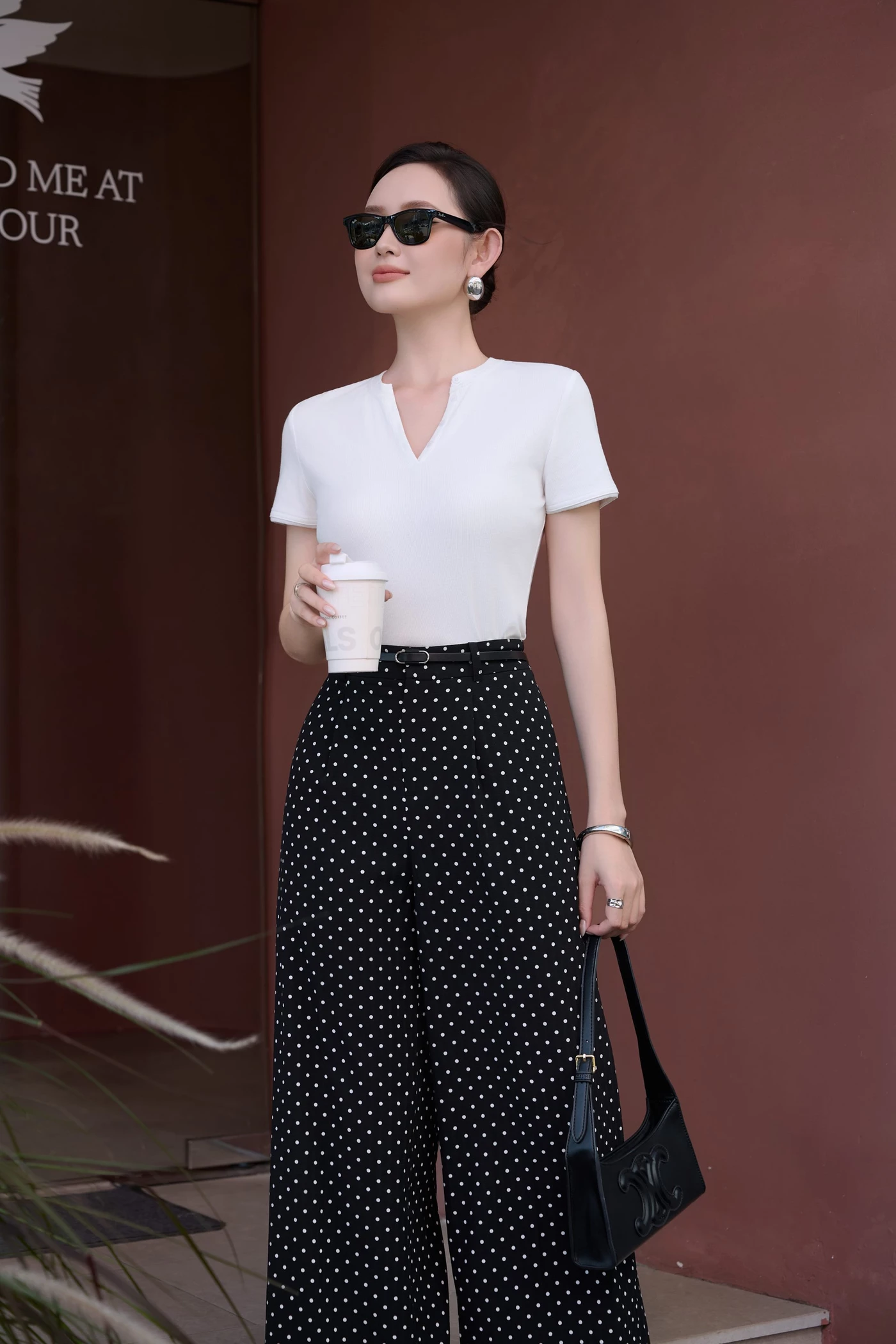 Quần lụa chấm bi Retro