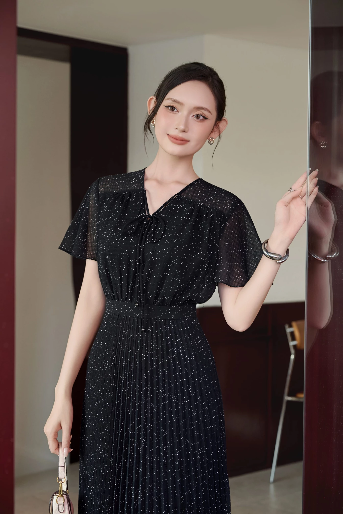 Đầm chấm bi Clara Pleated