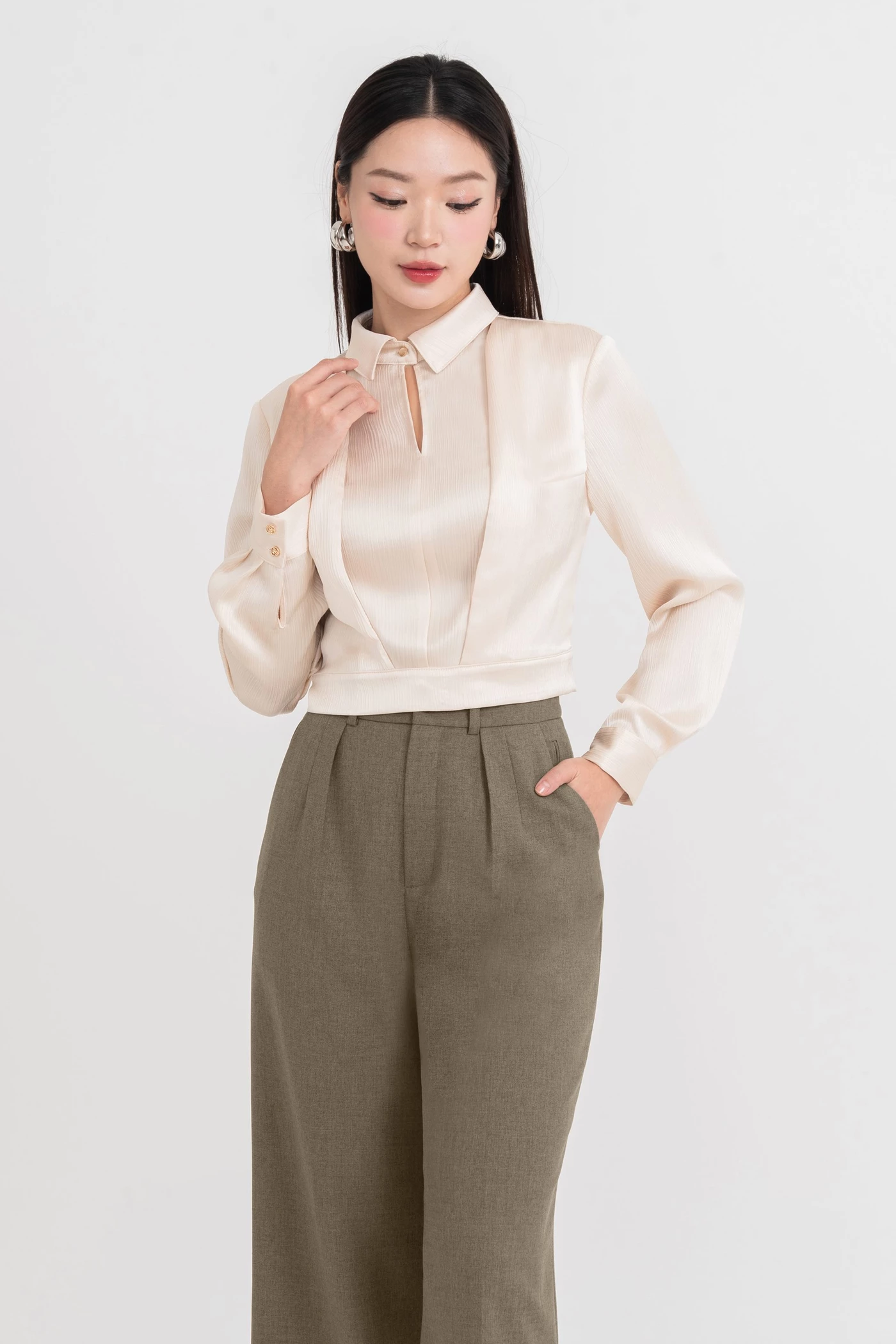 Áo lụa cổ Đức Elegant Ivory