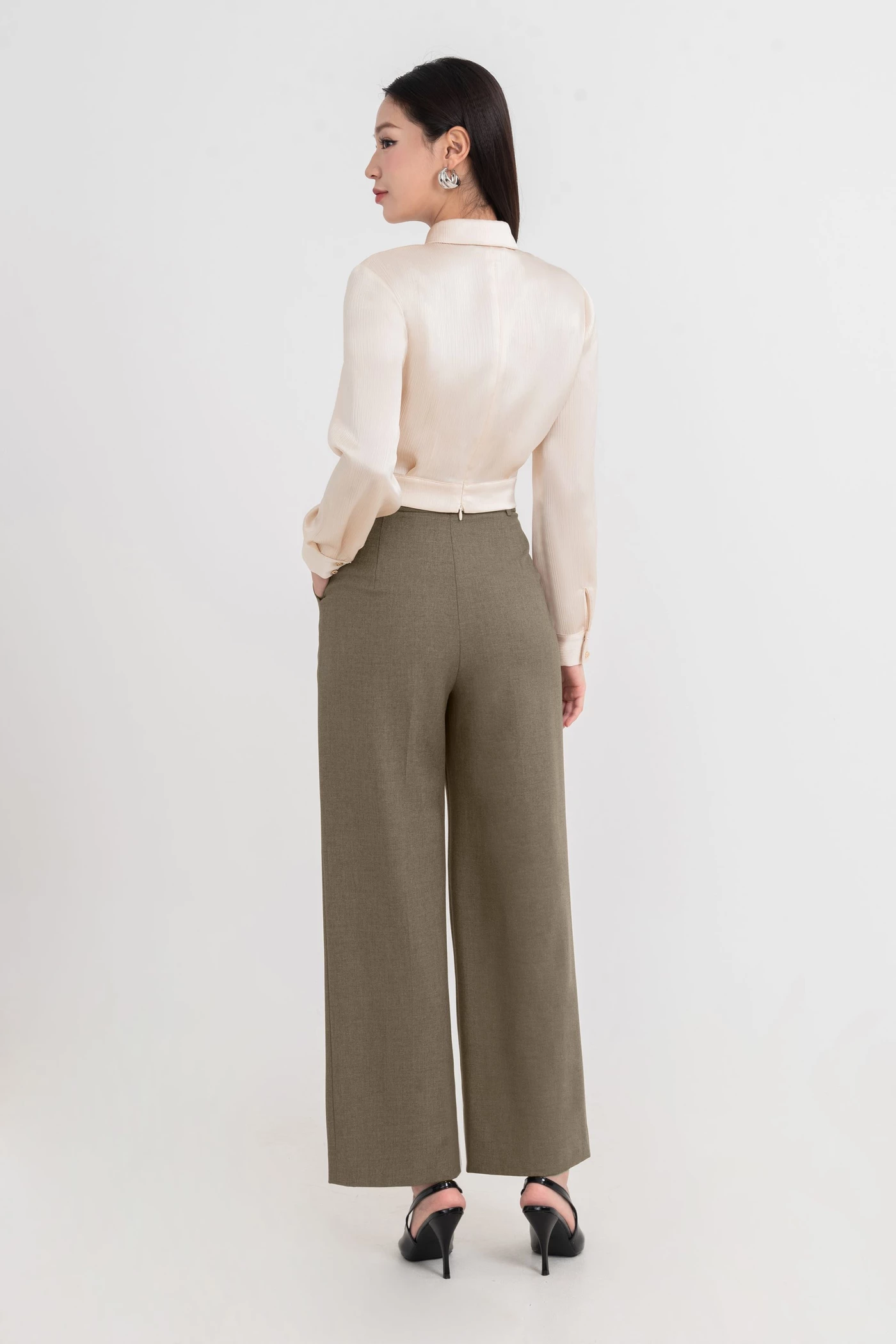 Áo lụa cổ Đức Elegant Ivory