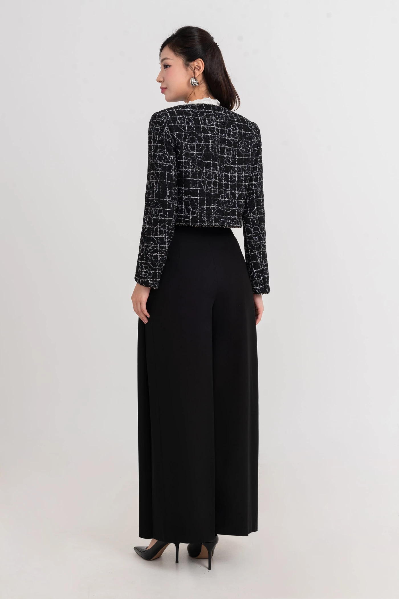 Áo khoác Tweed dáng ngắn