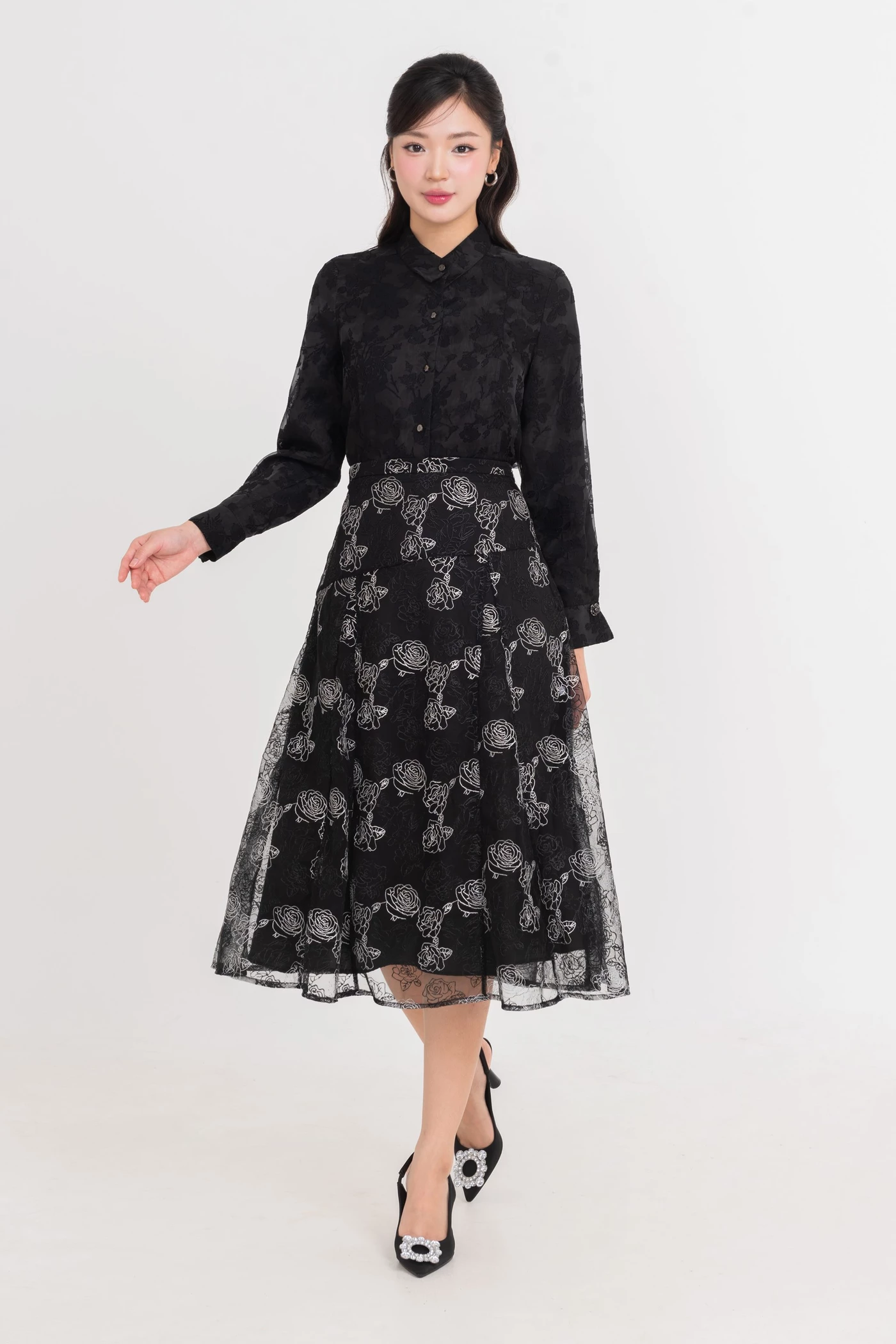 Chân váy ren hoa Midi