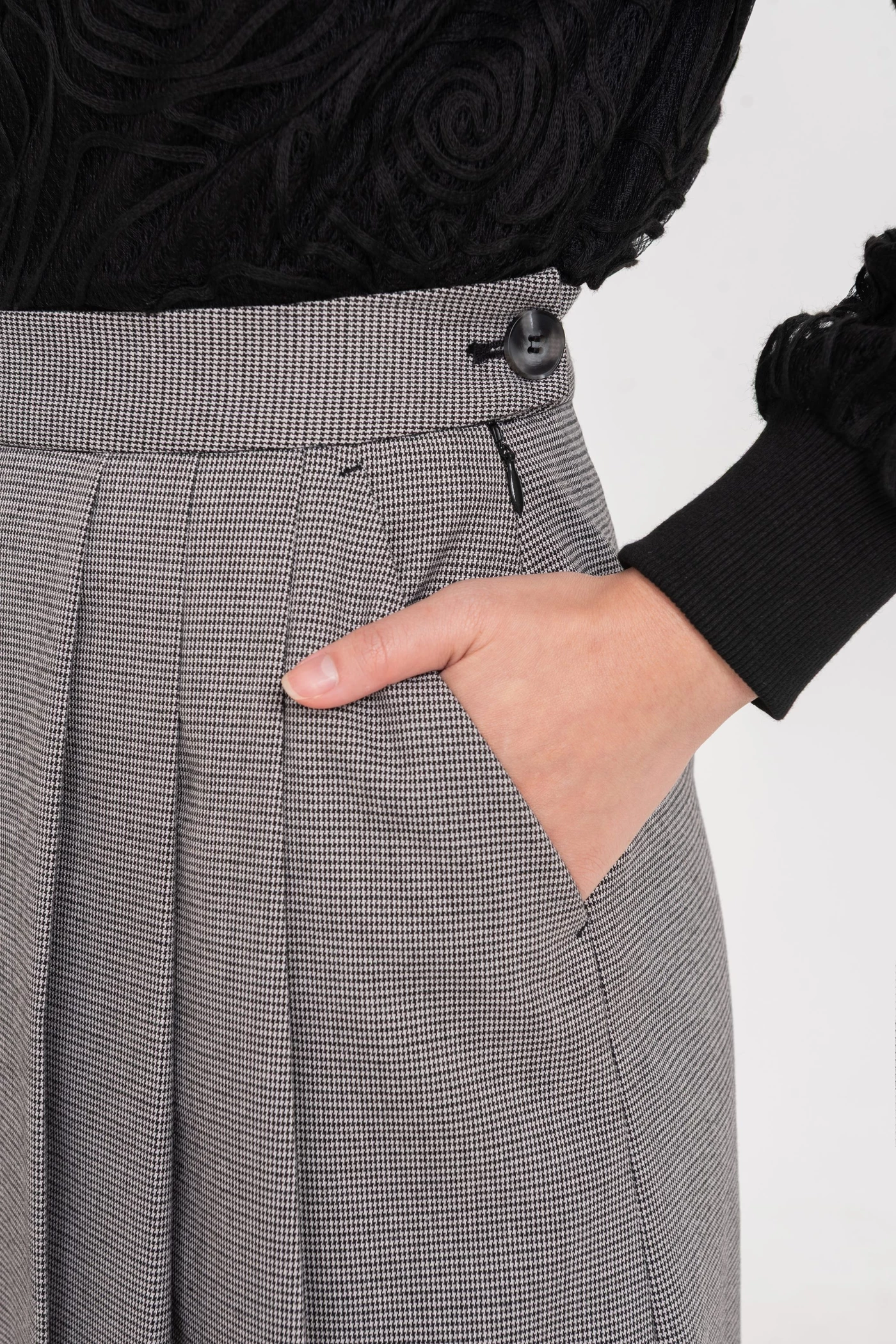 Chân váy Tuytsi kẻ