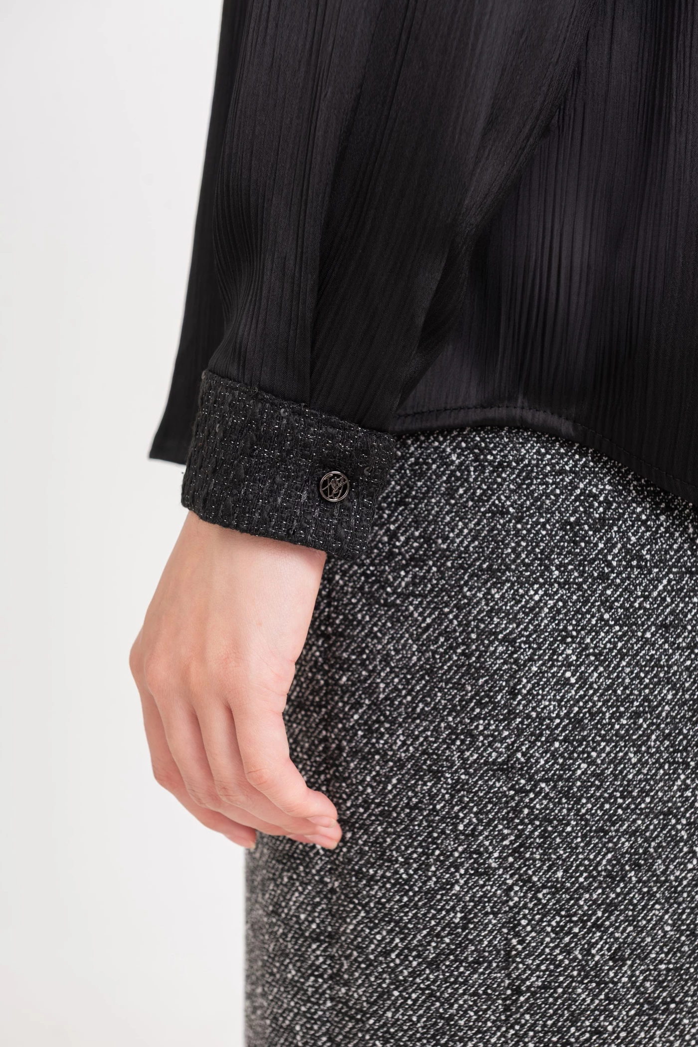 Áo sơ mi lụa Elegant