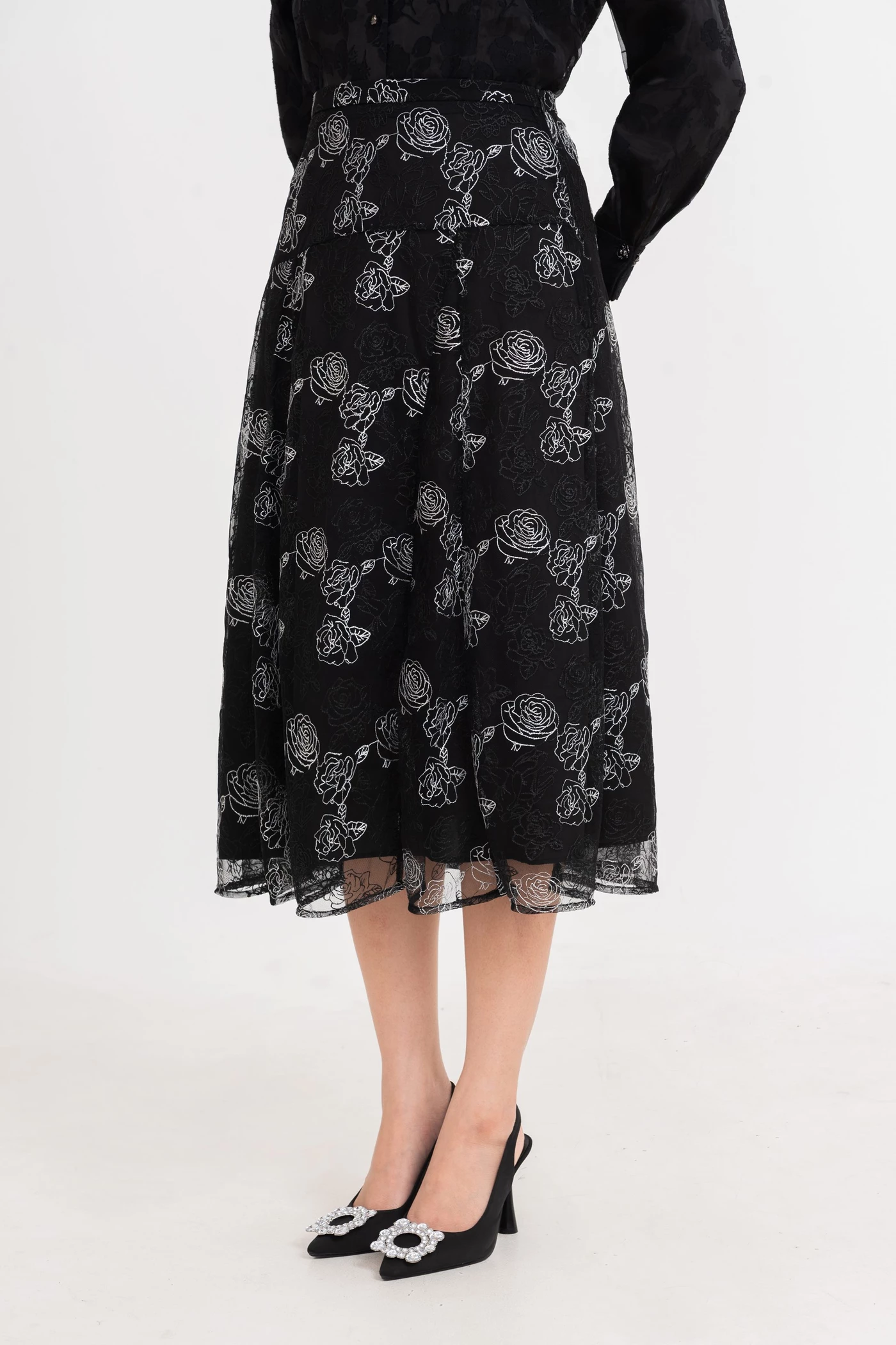 Chân váy ren hoa Midi