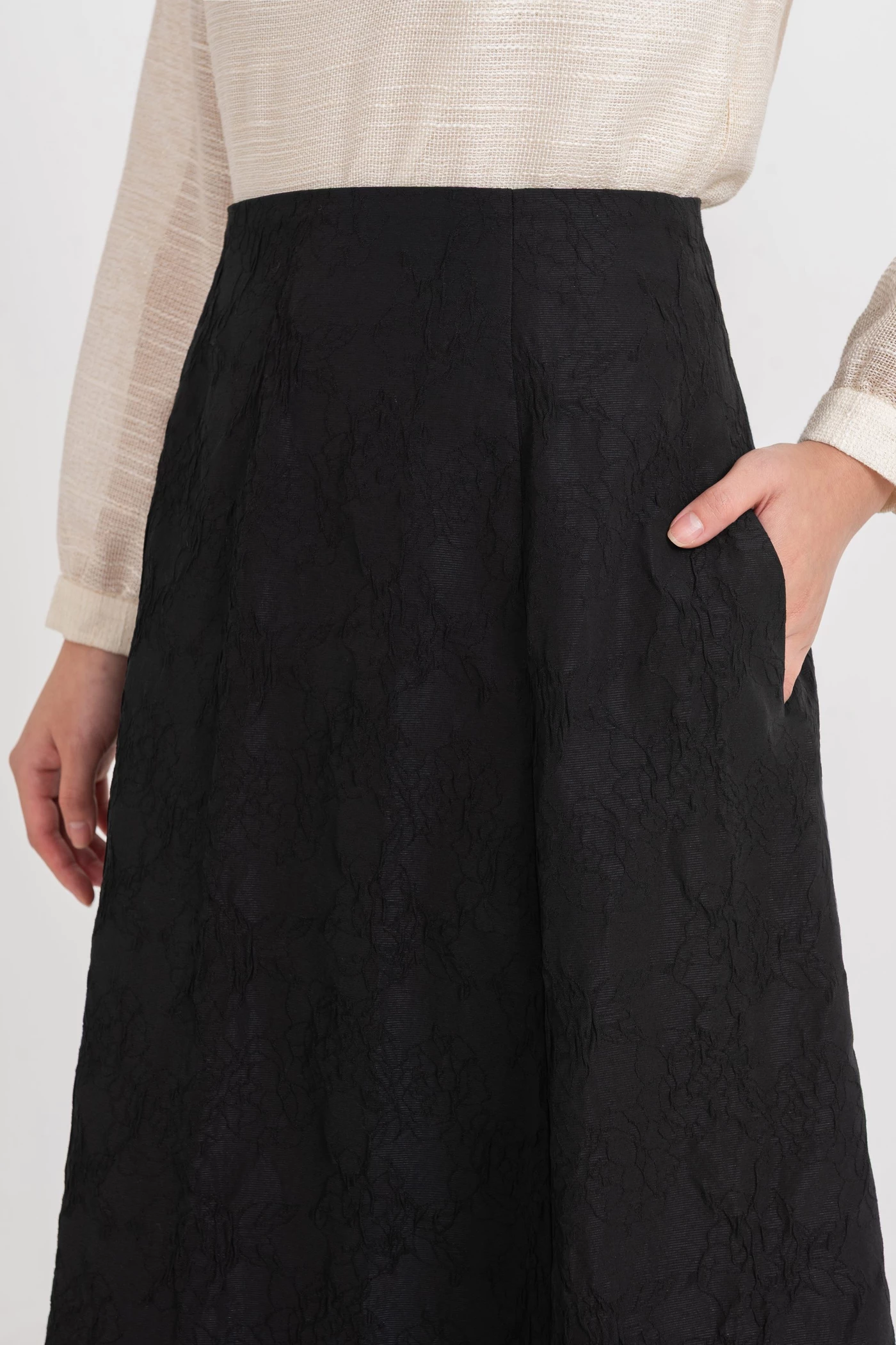 Chân váy xòe Jacquard vân hoa