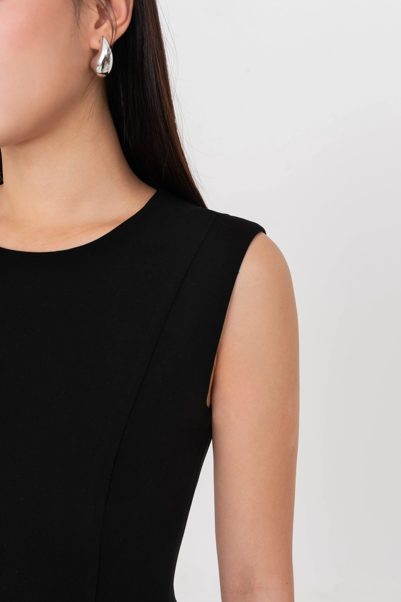 Blanche Cape Dress - Đầm dạ hội phối Cape thêu hoa