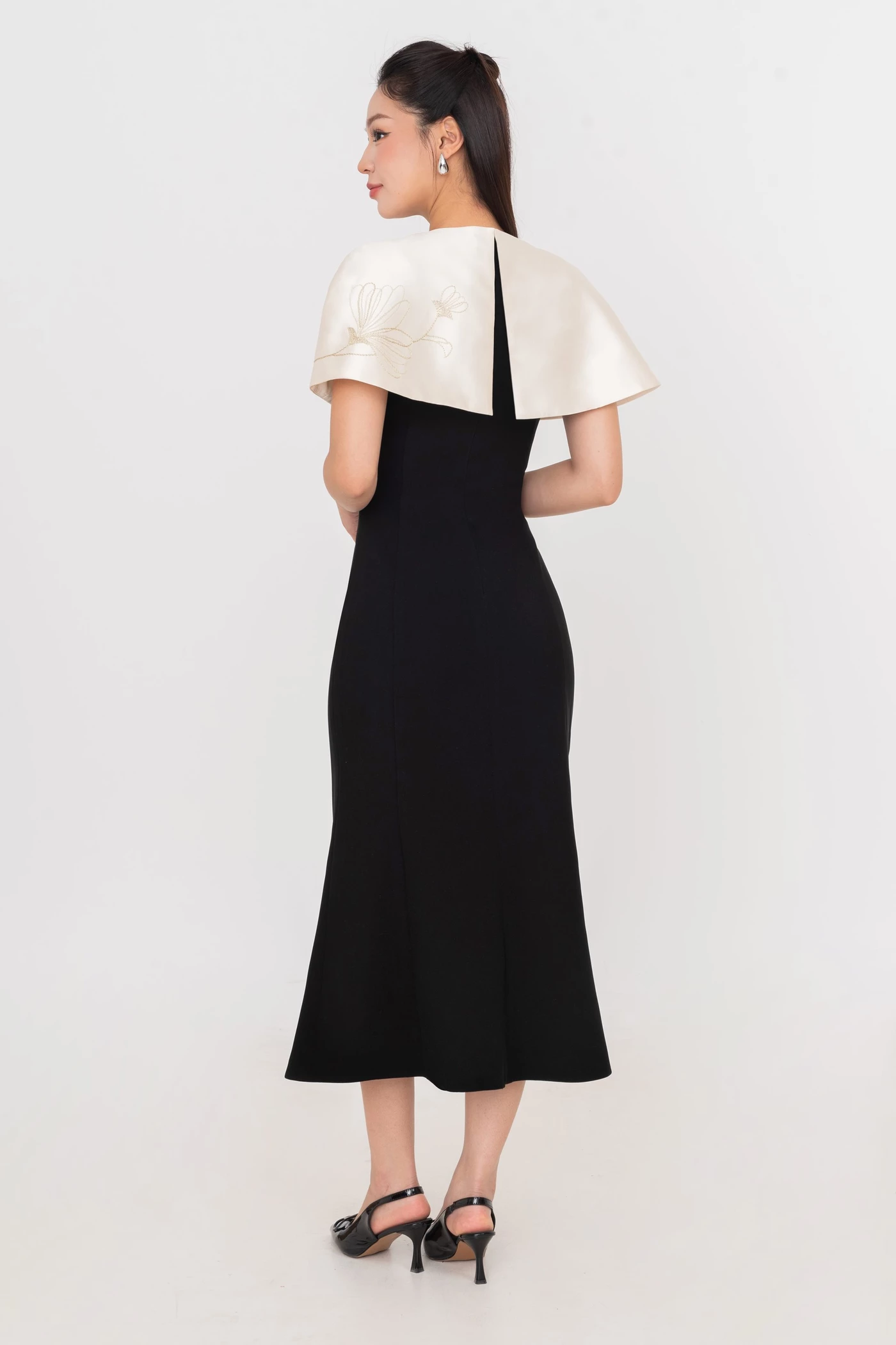 Blanche Cape Dress - Đầm dạ hội phối Cape thêu hoa