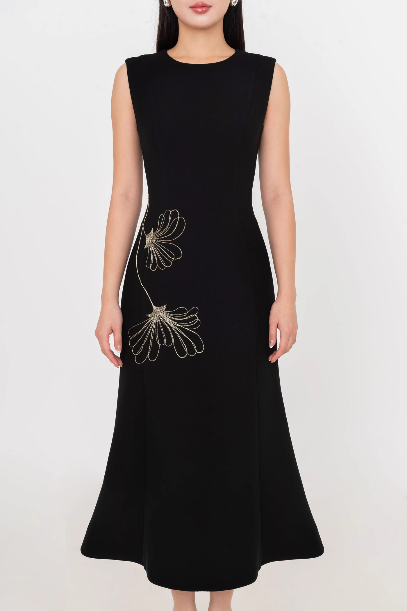 Blanche Cape Dress - Đầm dạ hội phối Cape thêu hoa